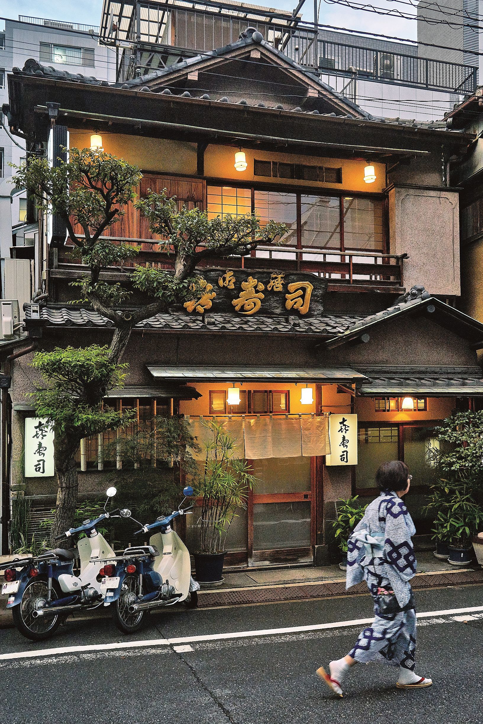 Sushi Chefs (3)