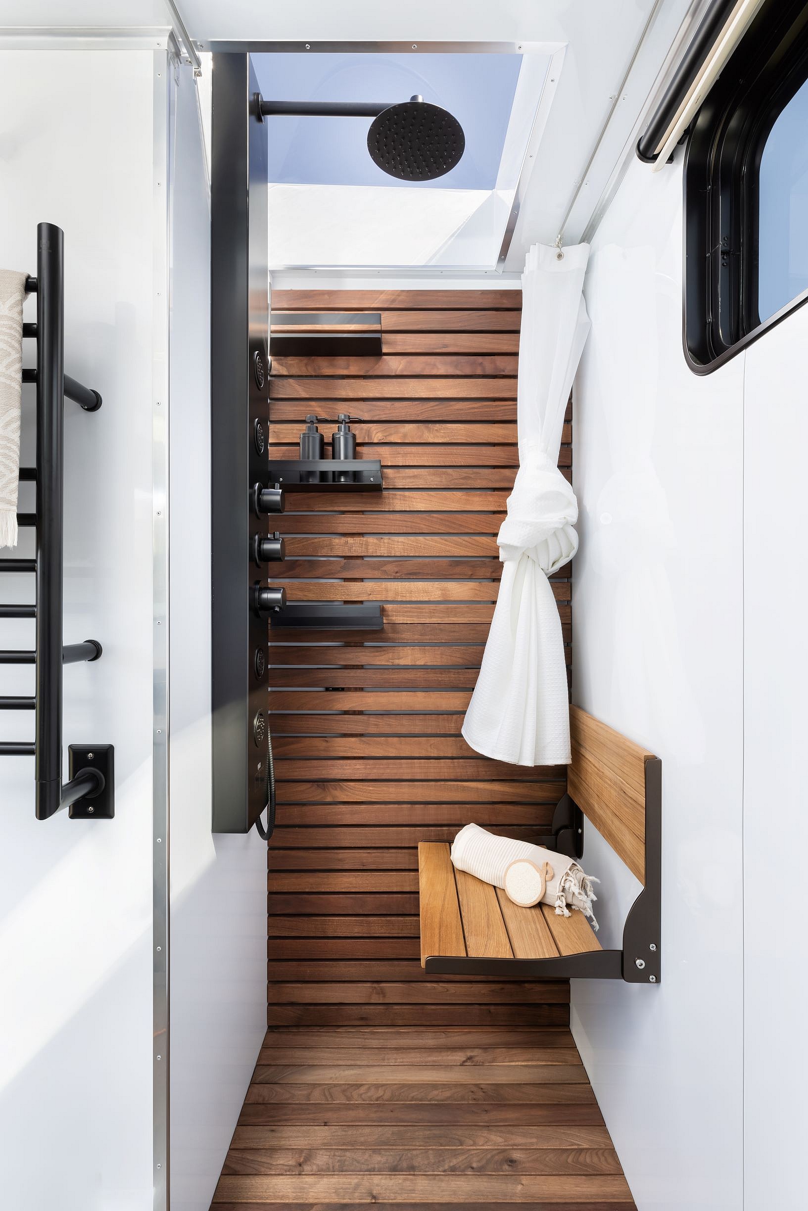 2022 Living Vehicle (7)