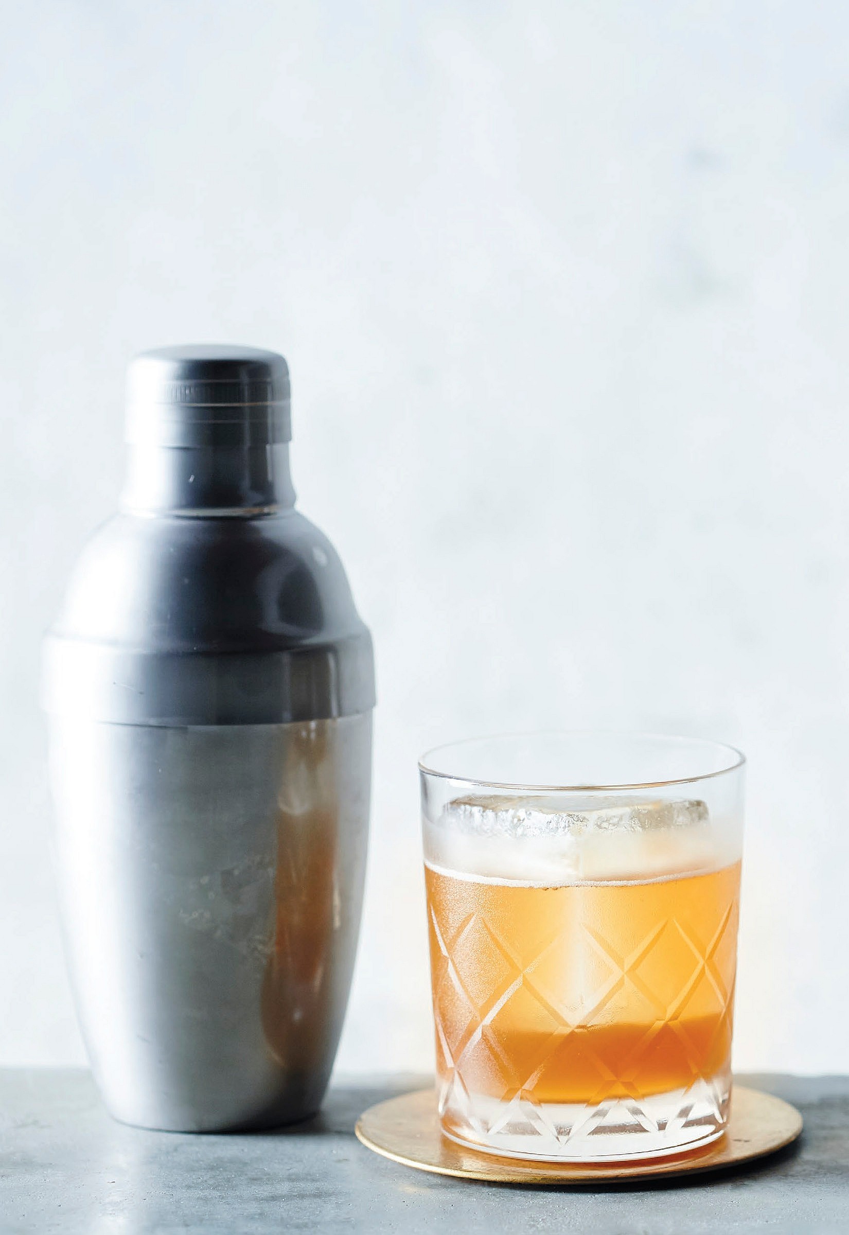 3-Ingredient Cocktails__Gold Rush