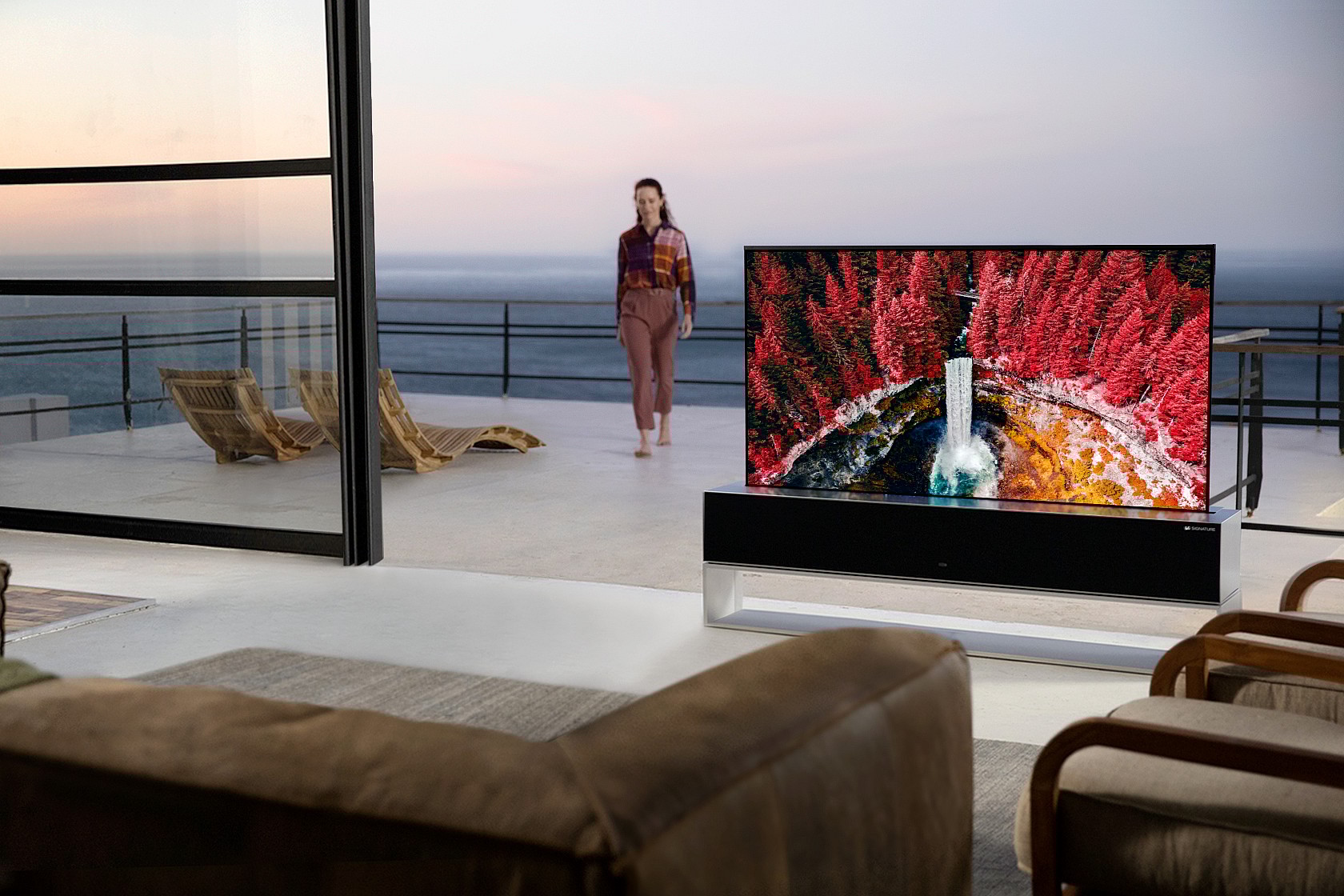 LG-SIGNATURE-OLED-R_01-