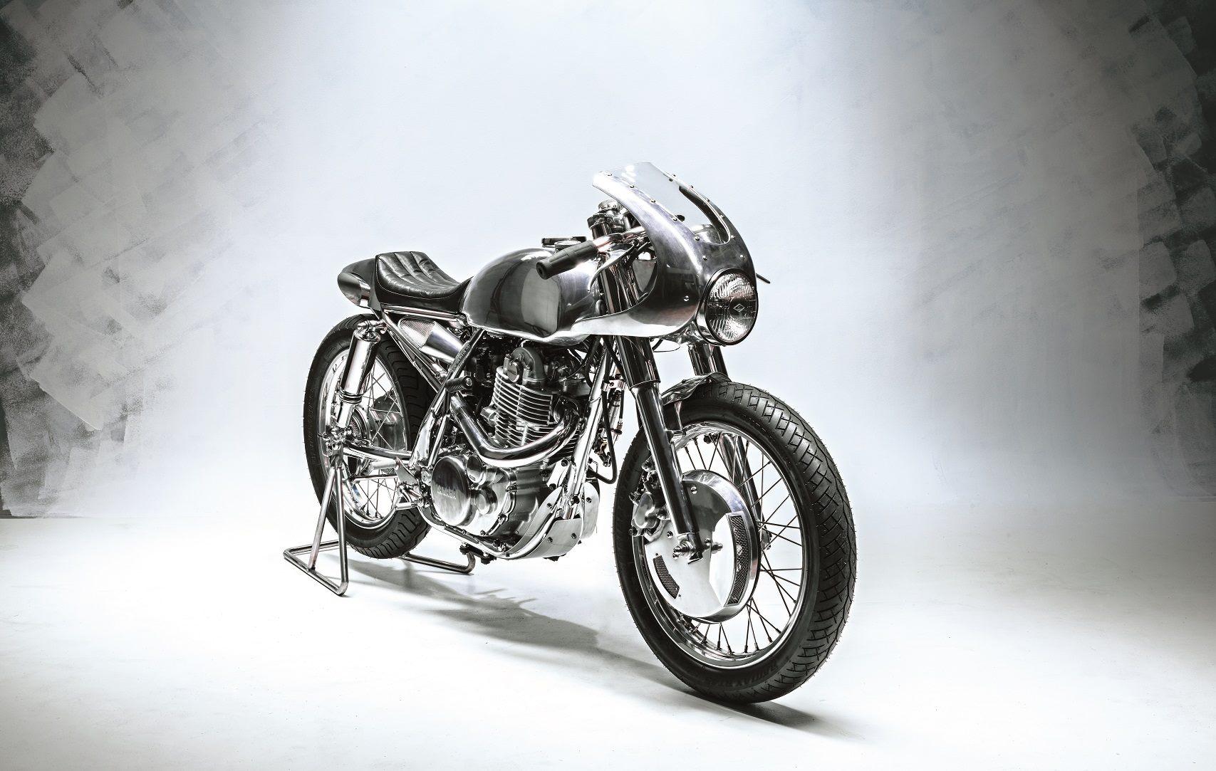 BCR Yamaha SR400 Lanesplitter2