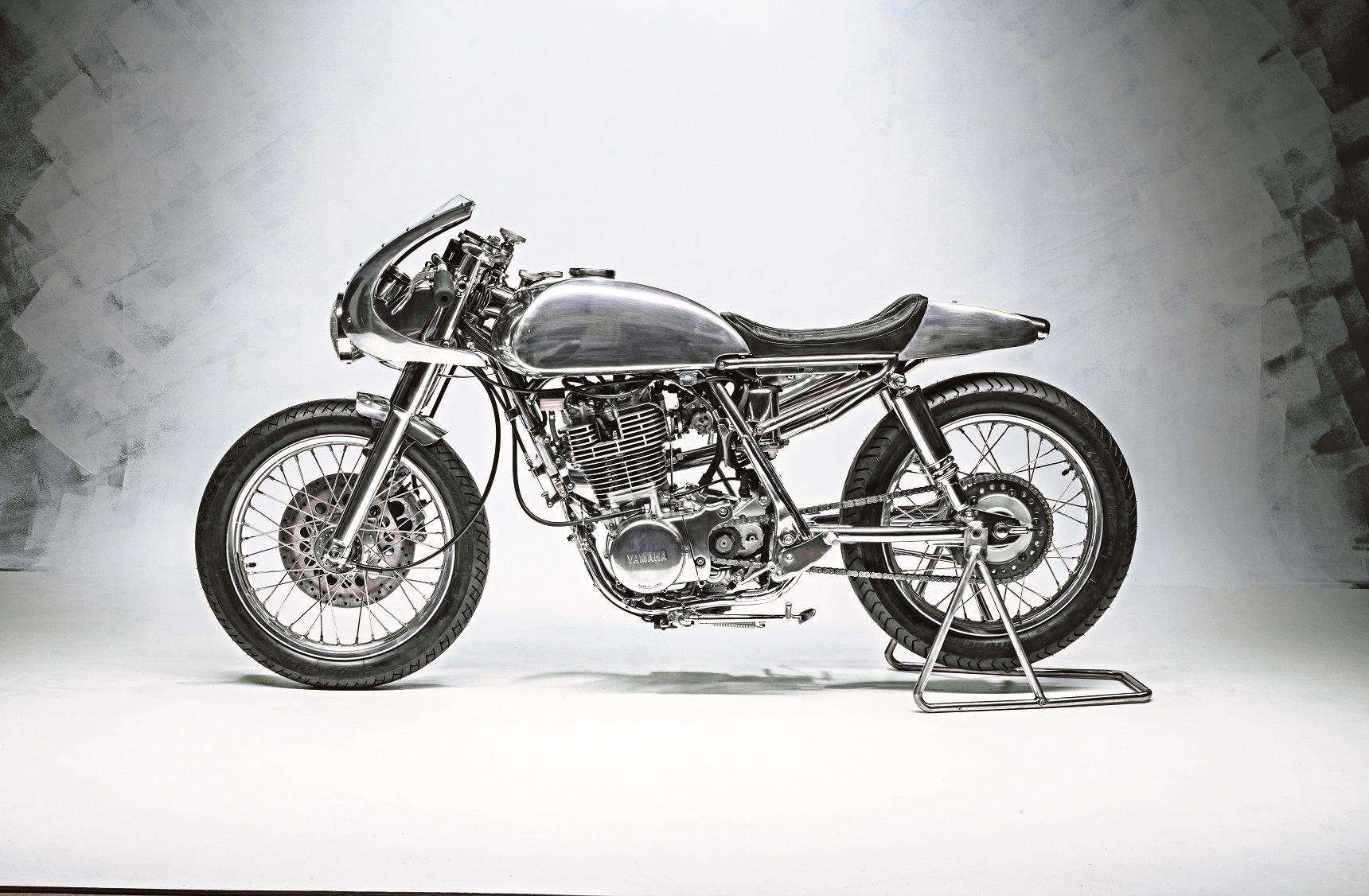 BCR Yamaha SR400 Lanesplitter3