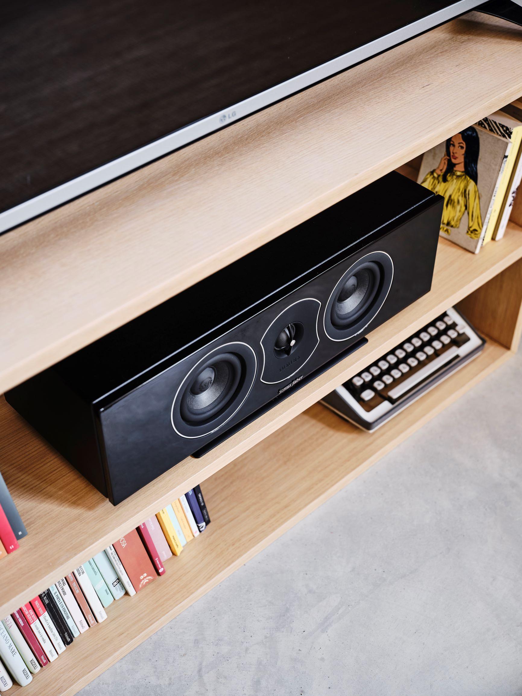 Sonus Faber Lumina Center I (1)