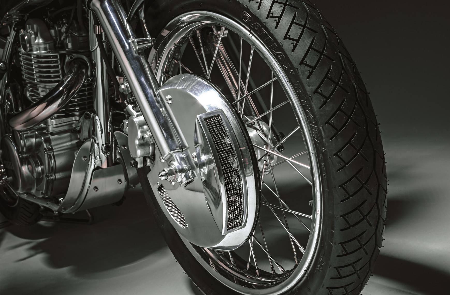 BCR Yamaha SR400 Lanesplitter5