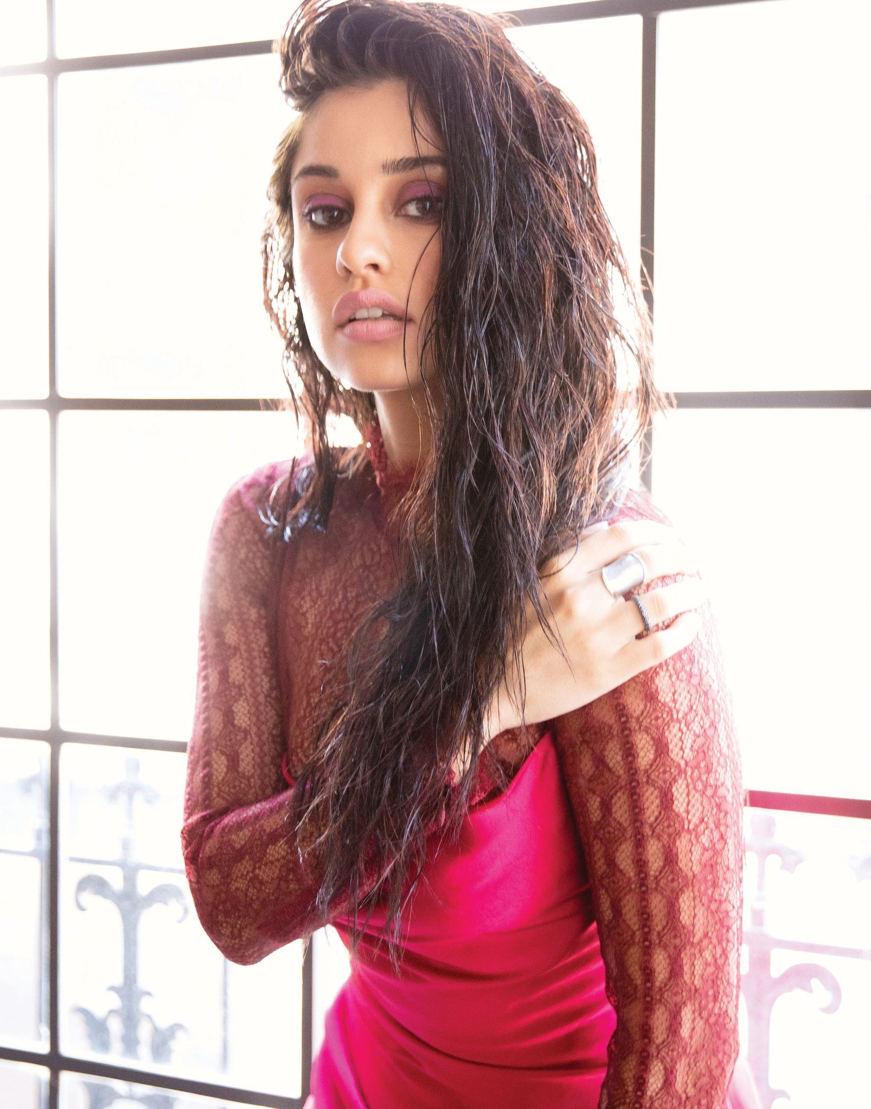 Yvette Monreal (1)