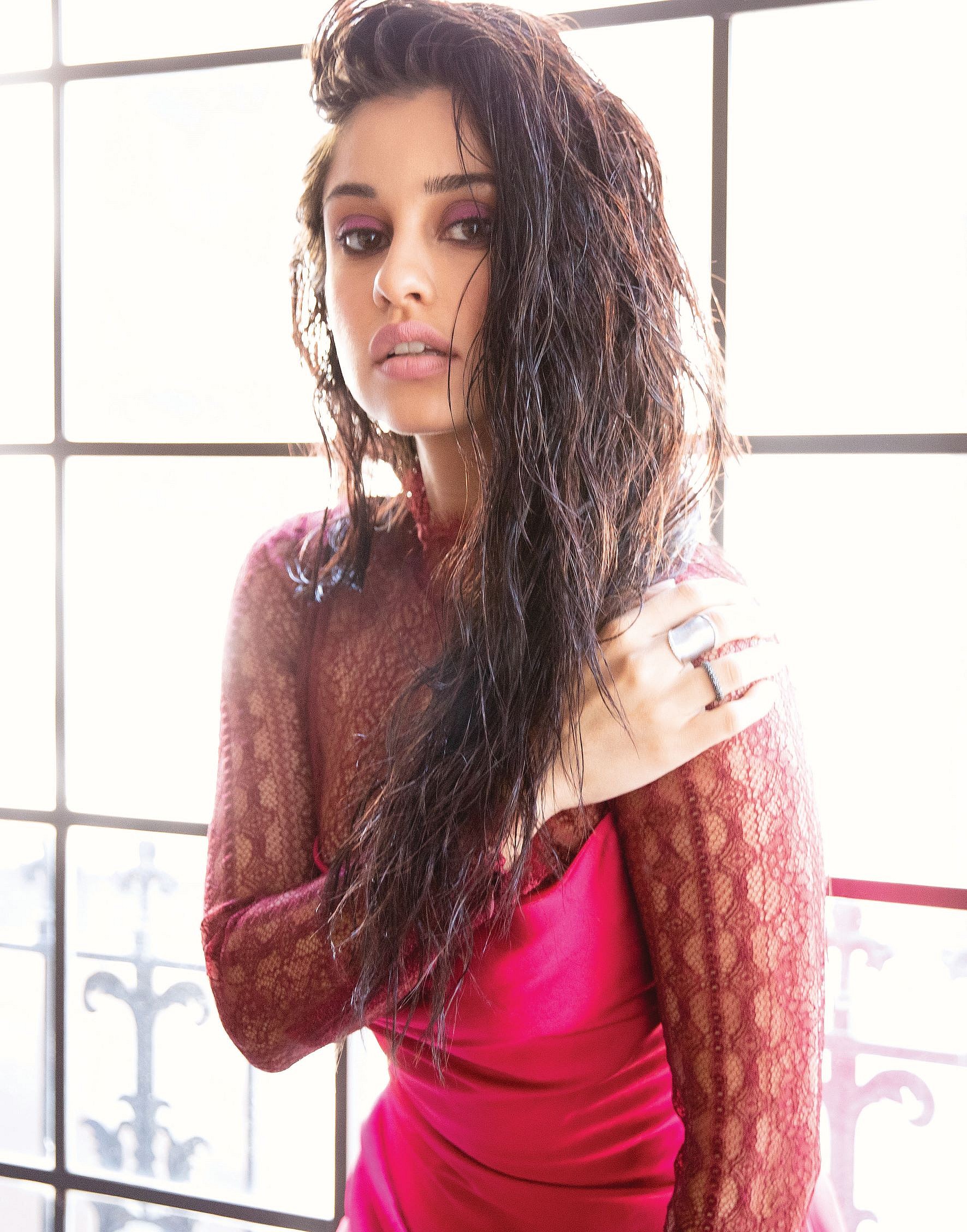 Yvette Monreal (1)