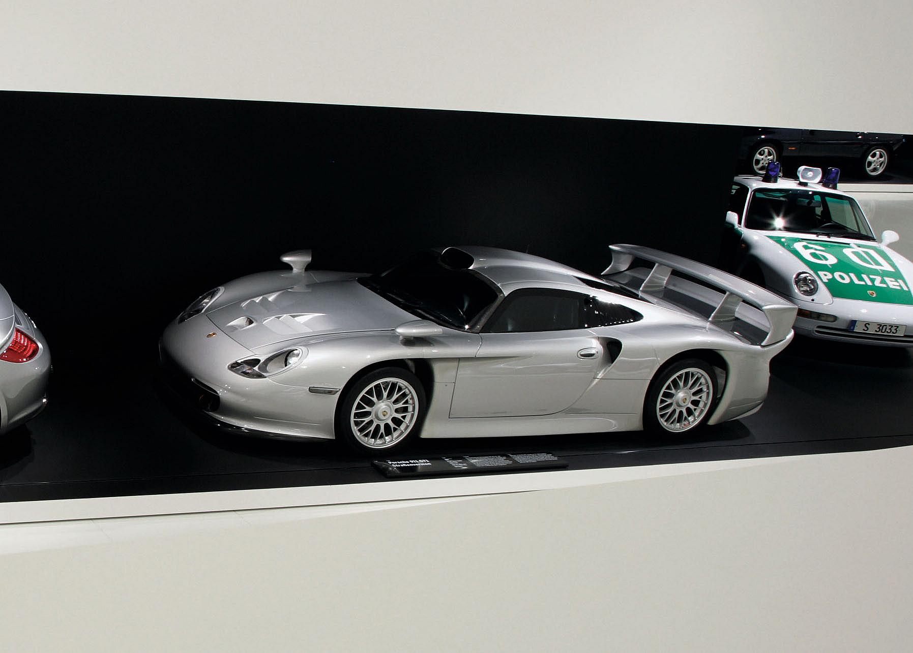 Porsche 911 GT1 Strassenversion