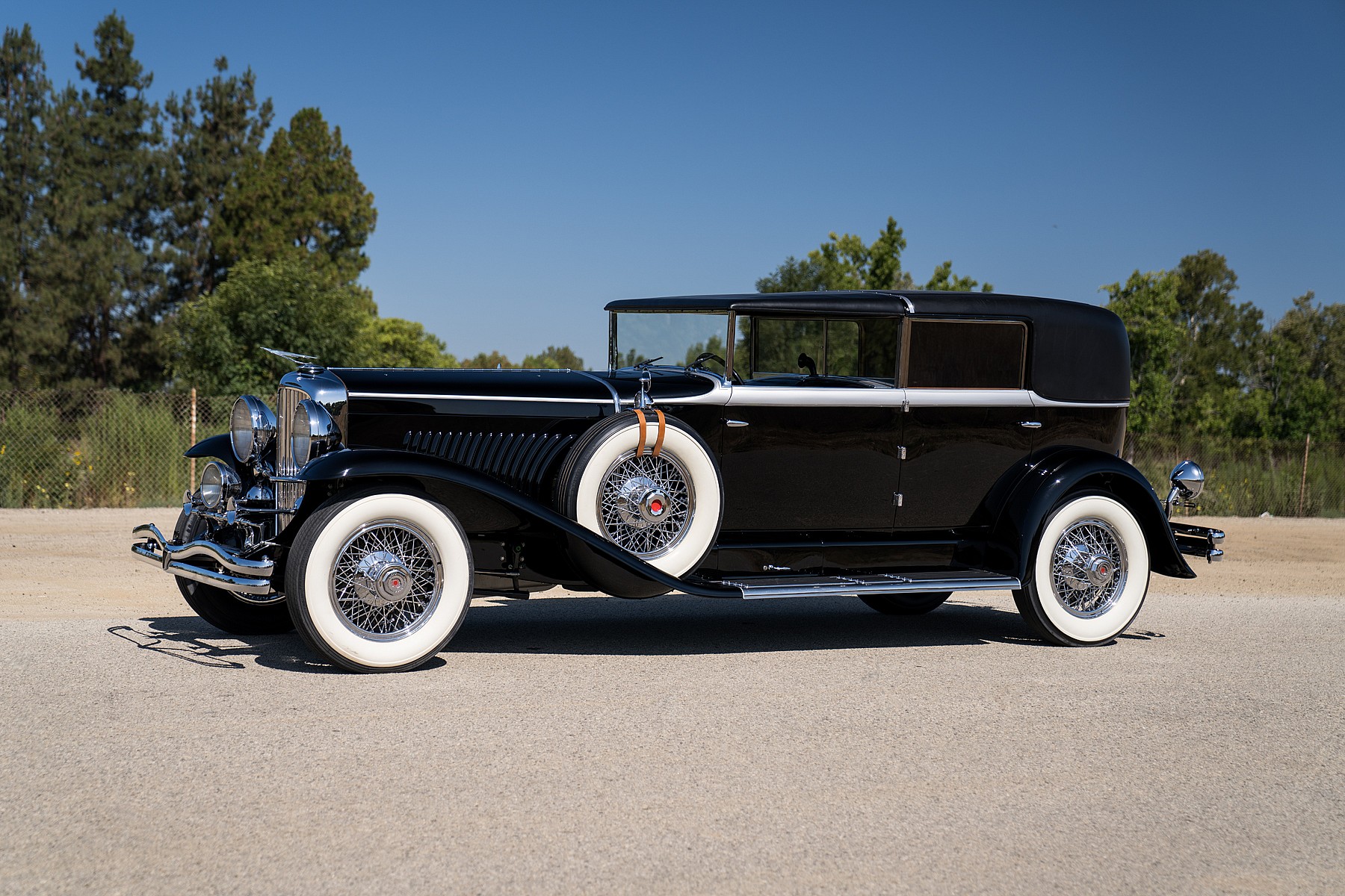 1934_Duesenberg_Model_J_Town_Car_1