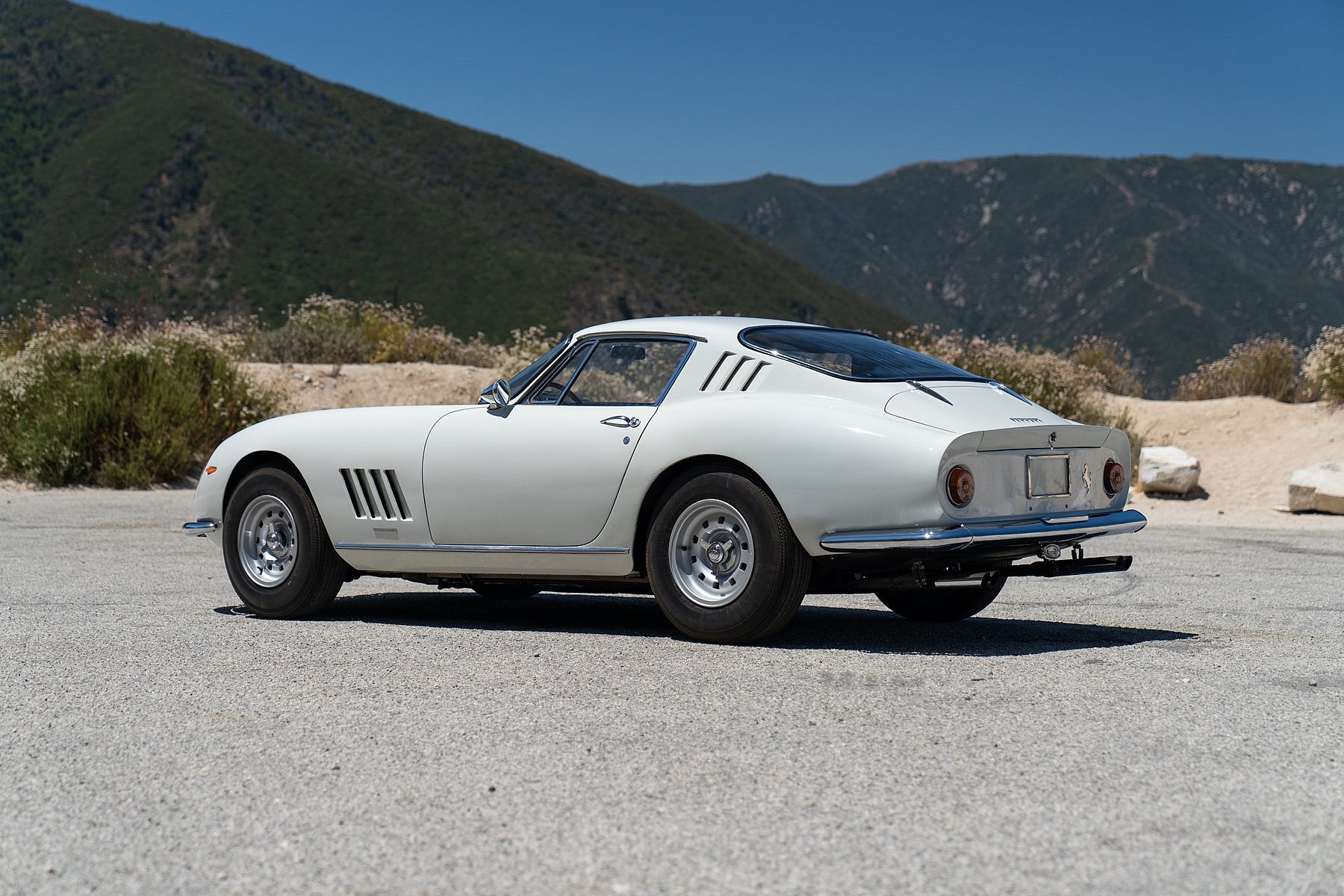 1966_Ferrari_275_GTB_Long_Nose_9