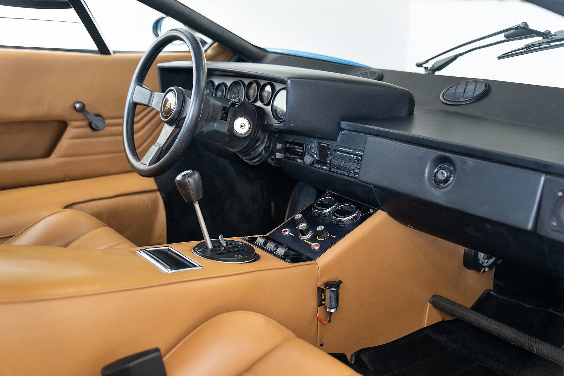 1975 Lamborghini Countach LP400 'Periscopica' (2)