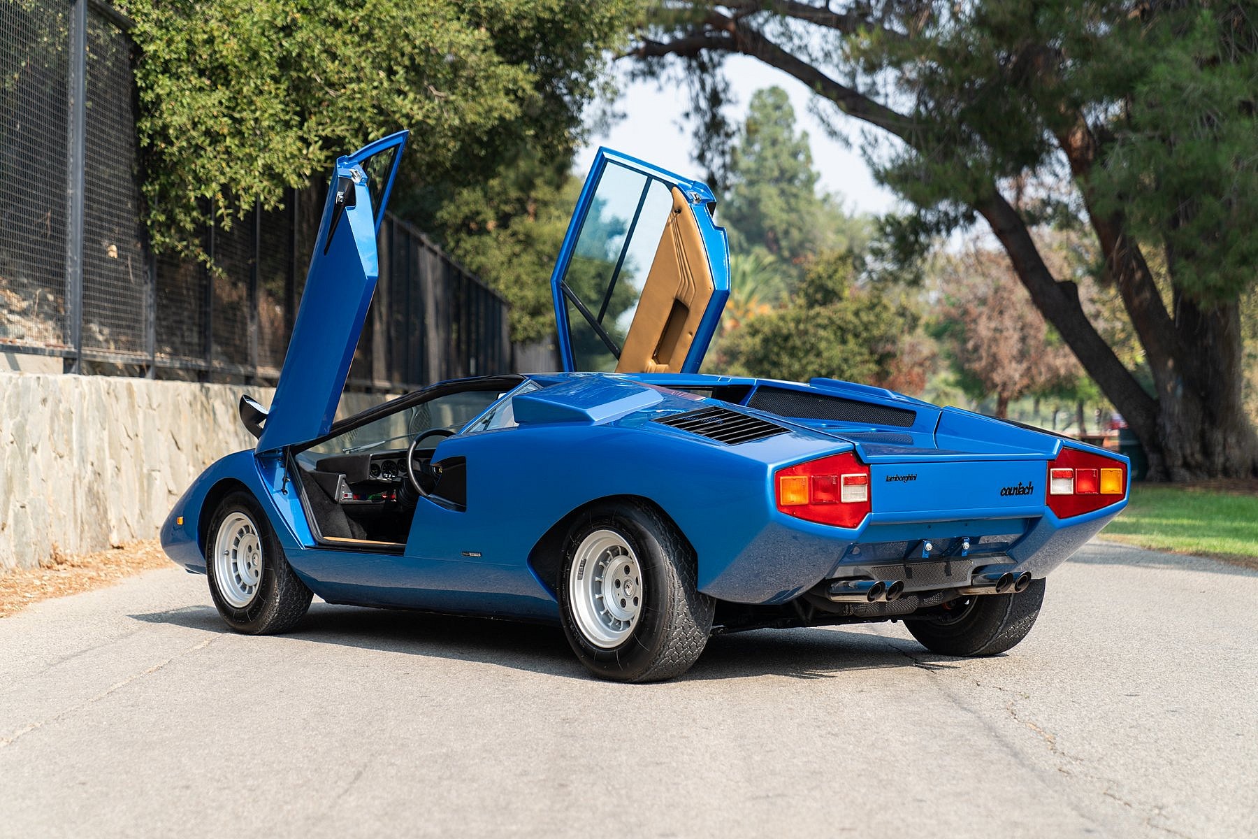 1975 Lamborghini Countach LP400 'Periscopica' (3)