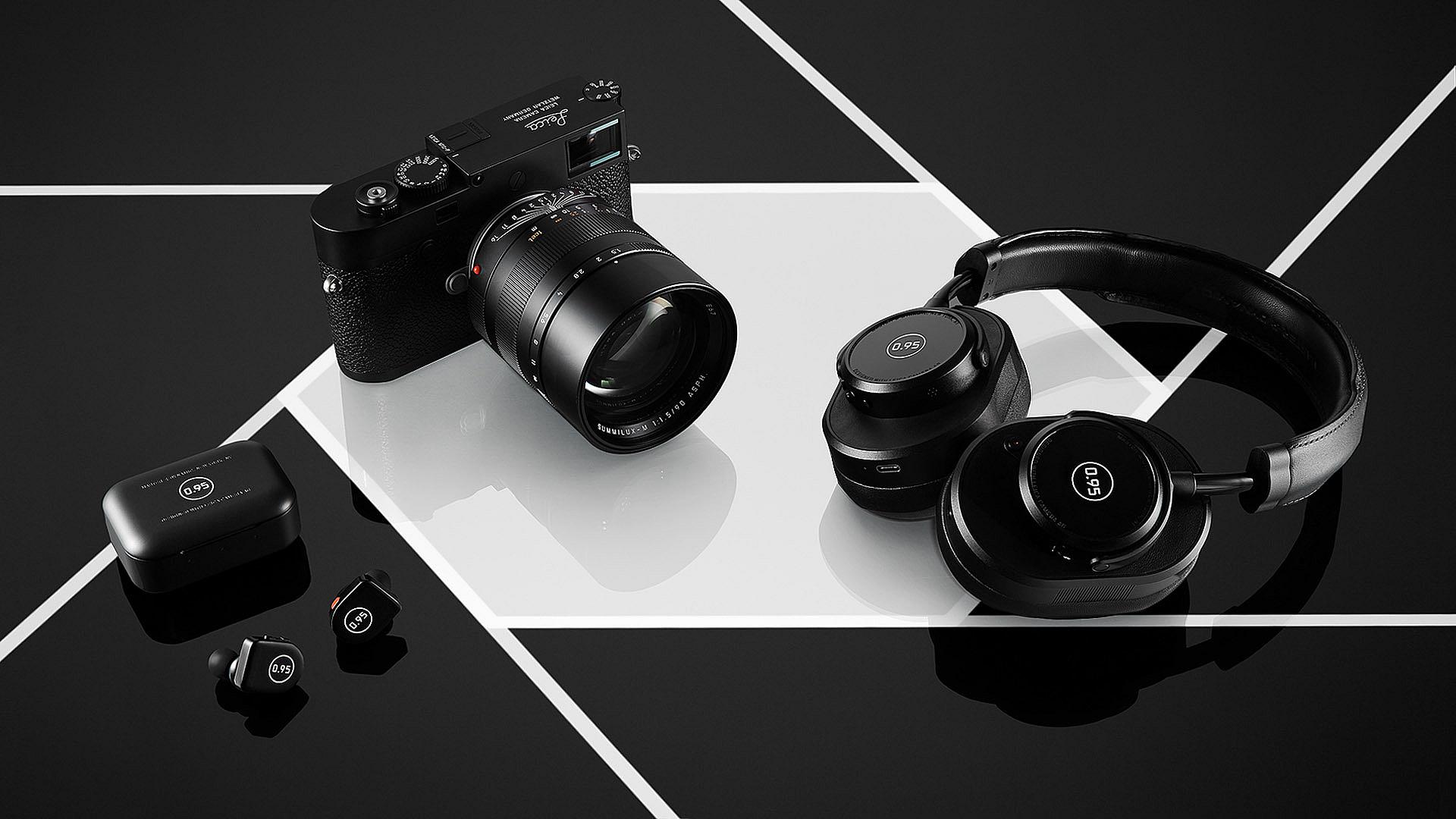Master and Dynamic x Leica