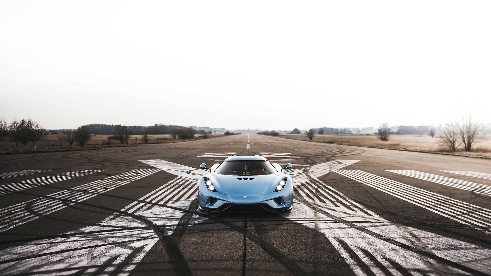 Front_slider_regera1080.jpg