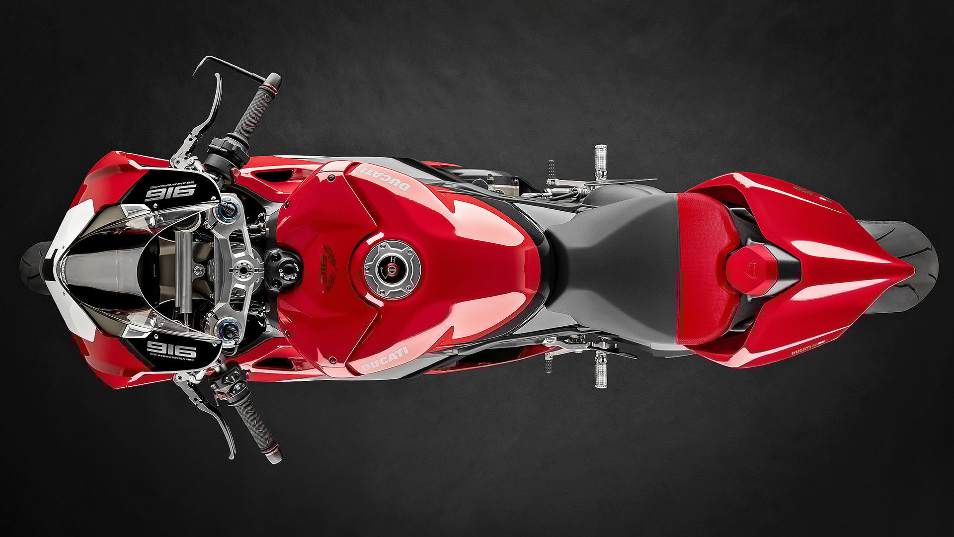 Panigale-V4-916-Anniversario-MY20-06-Gallery-Studio-1920x1080