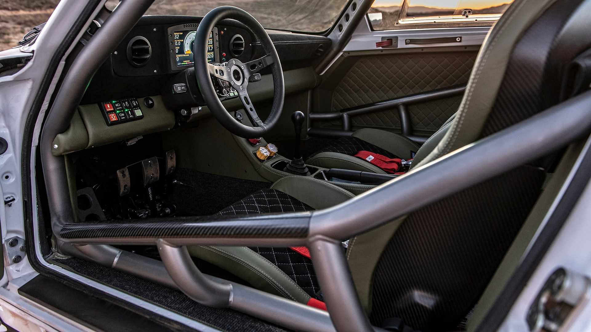 Russell Built Fabrications off-road Porsche 911 (1)