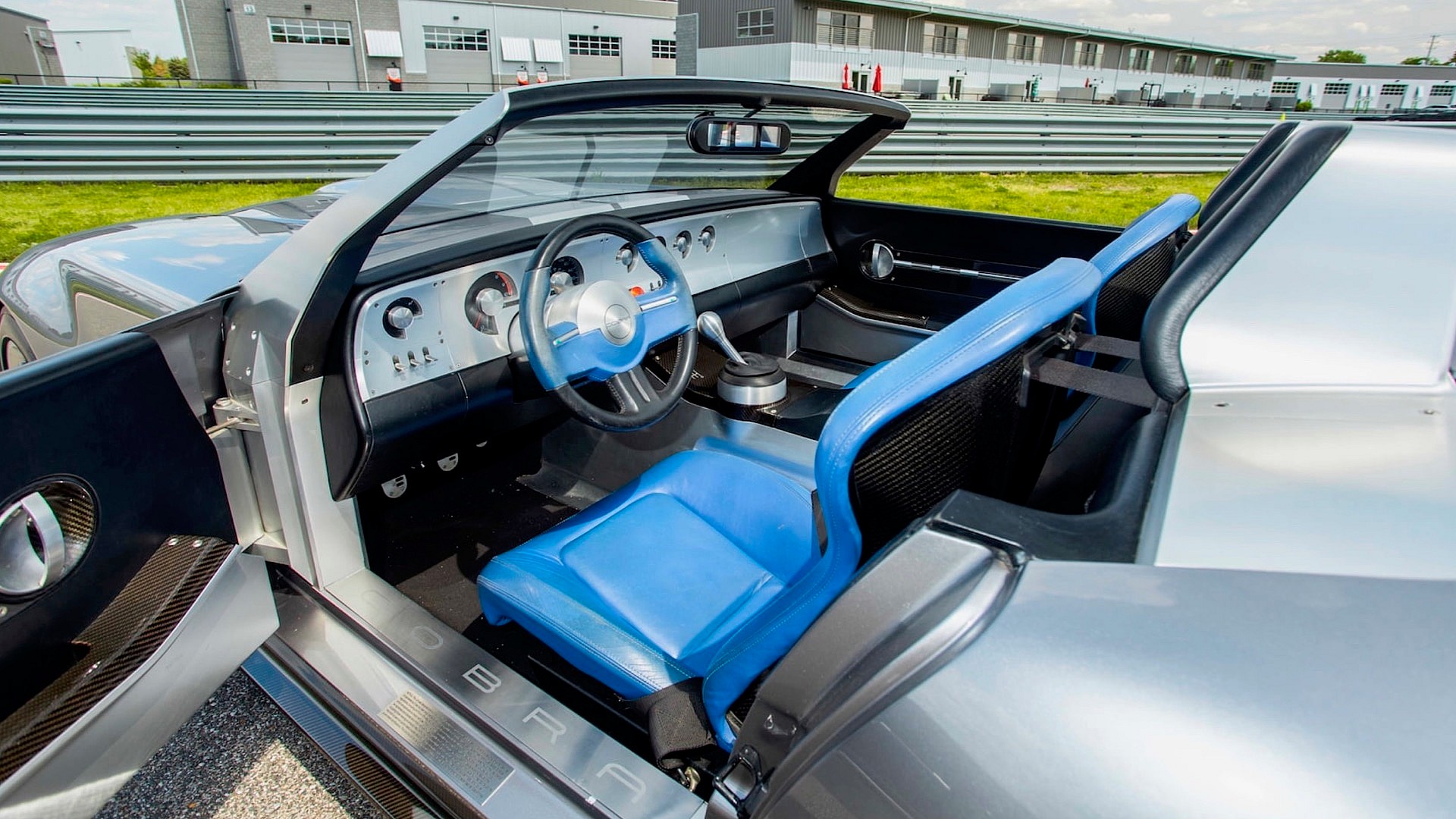 Last Shelby Cobra (4)