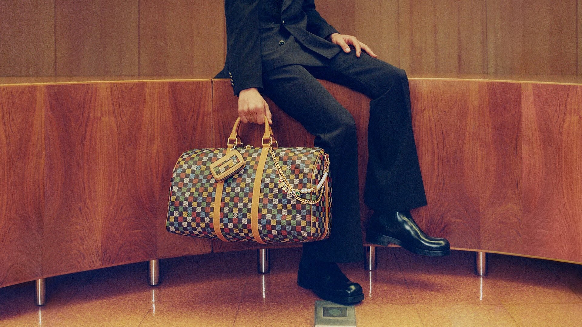 Louis Vuitton Unveils 2025 Men's Collection - Maxim Louis Vuitton Unveils 2025 Men's Collection - Maxim