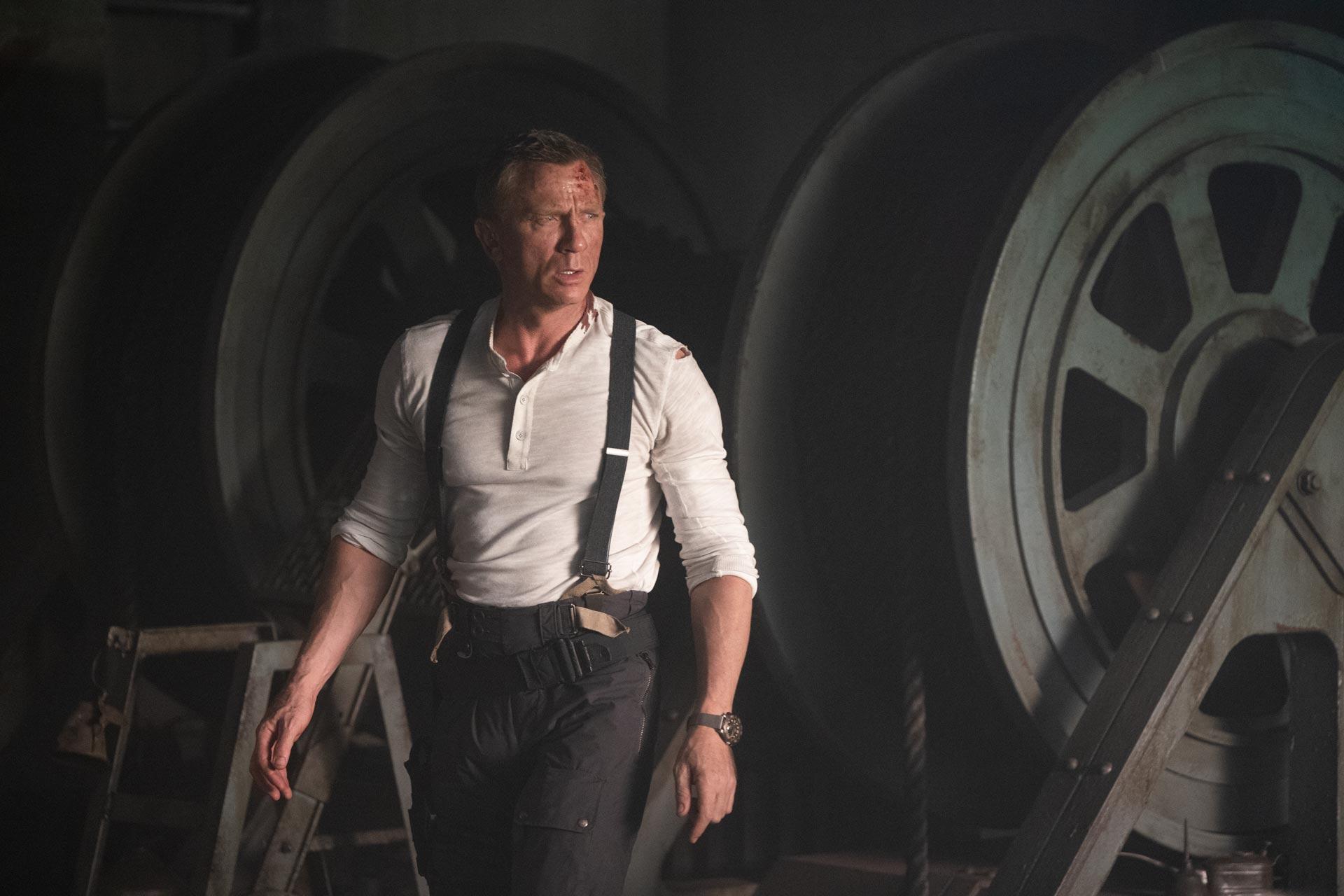 James Bond To Time to Die N. Peal (2)