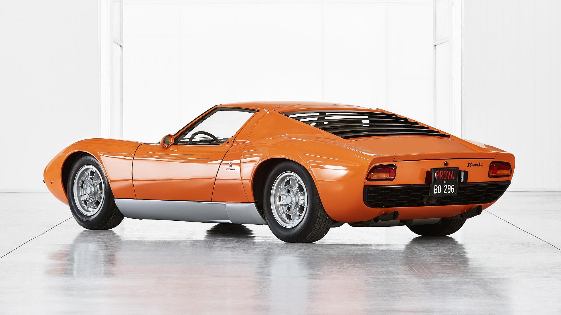 The Italian Job Lamborghini Miura (1)