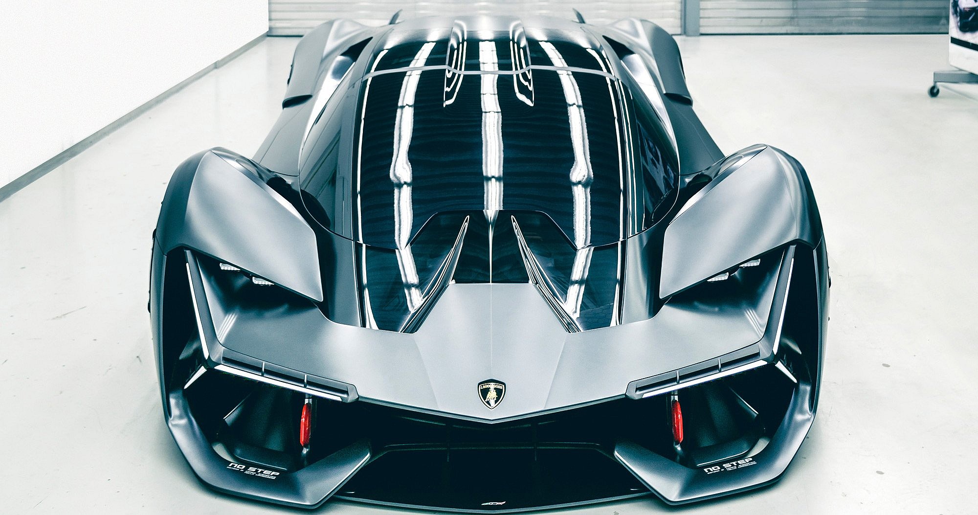 lamborghini-terzo-millennio-designboom-fb