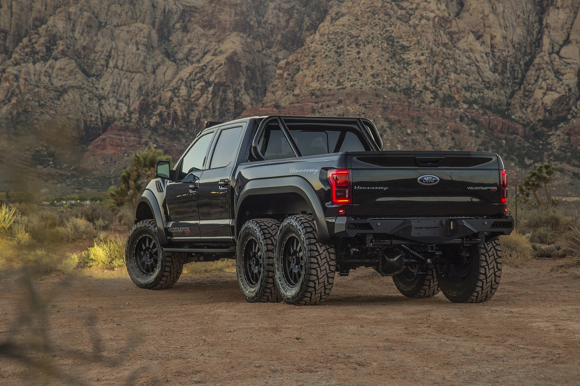 6X6-Hennessey-Velociraptor-05