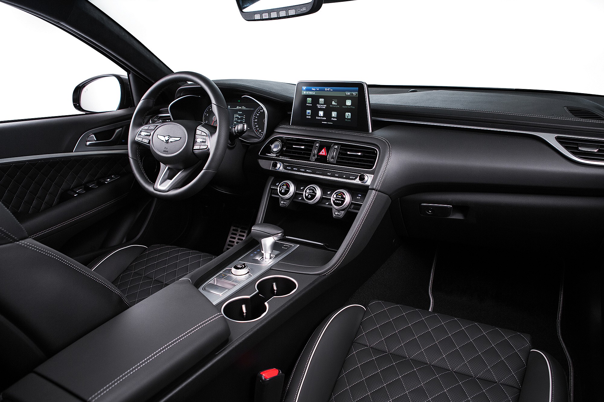 G70-INTERIOR-DETAILS-01
