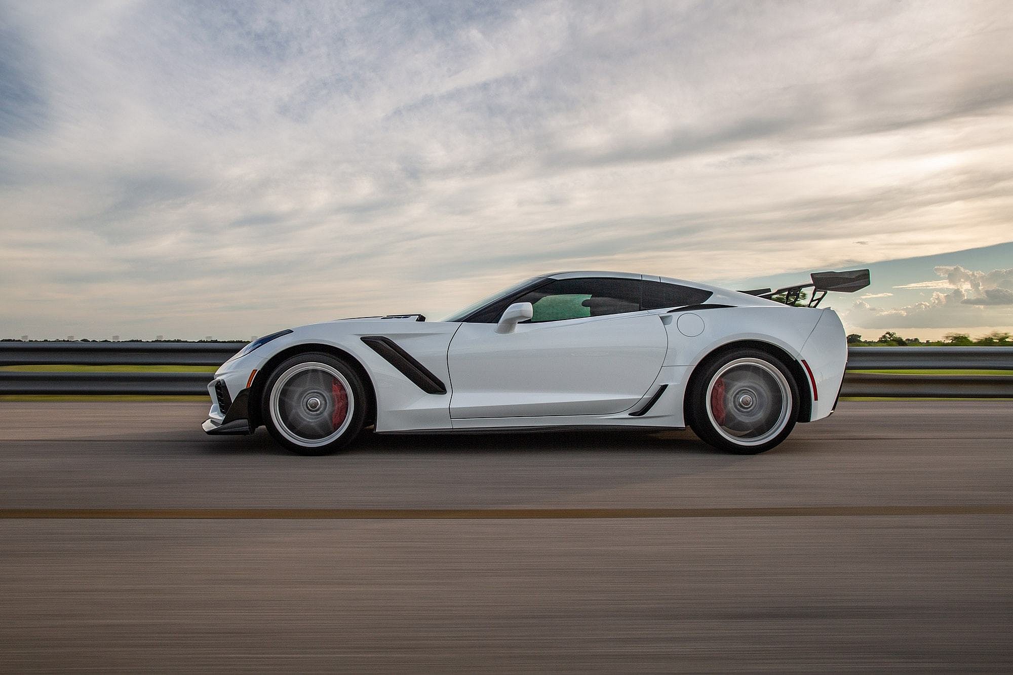 Hennessey Performance Chevrolet Corvette ZR1 (8)