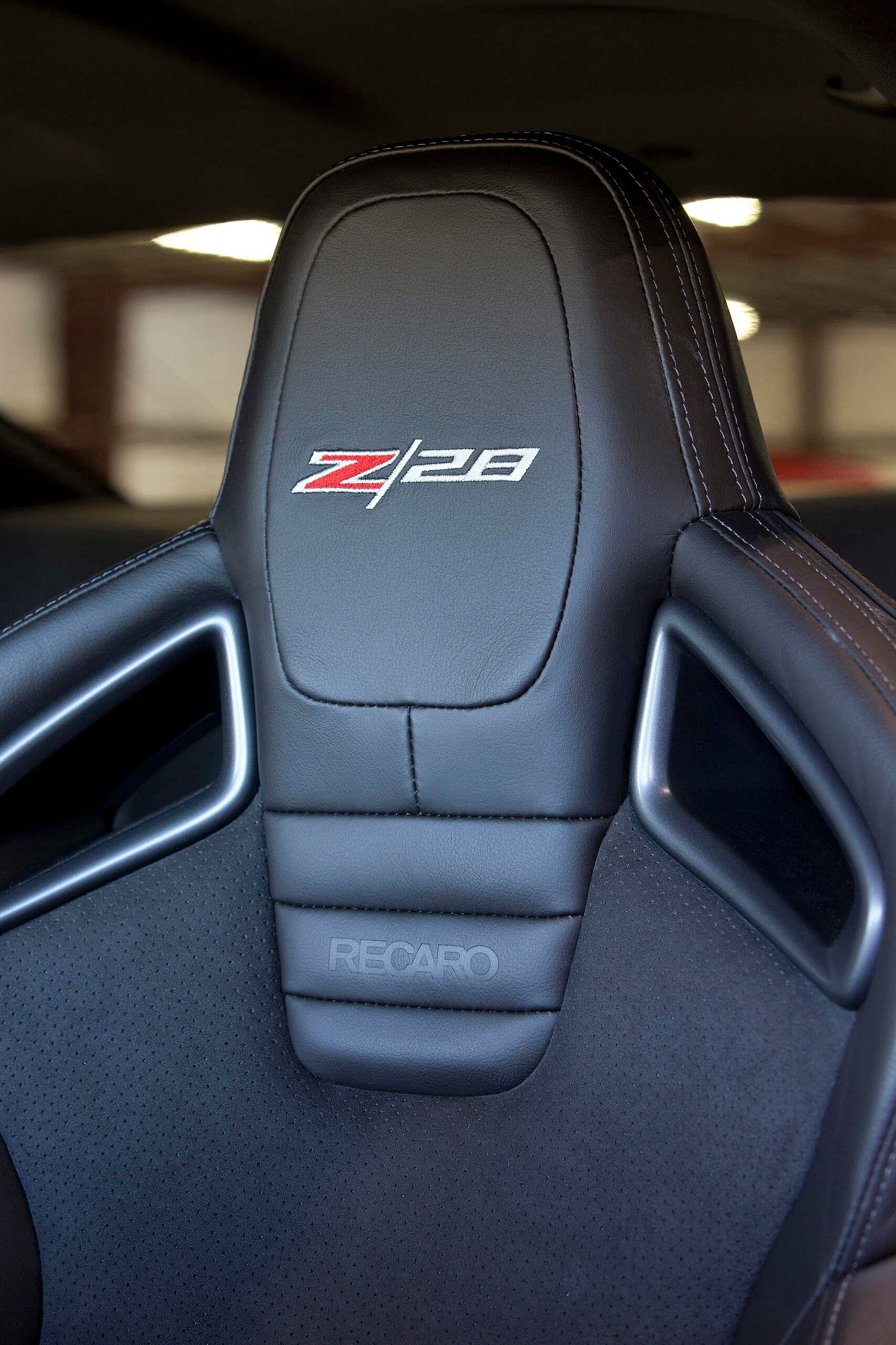 2015-Chevrolet-CamaroZ28-065