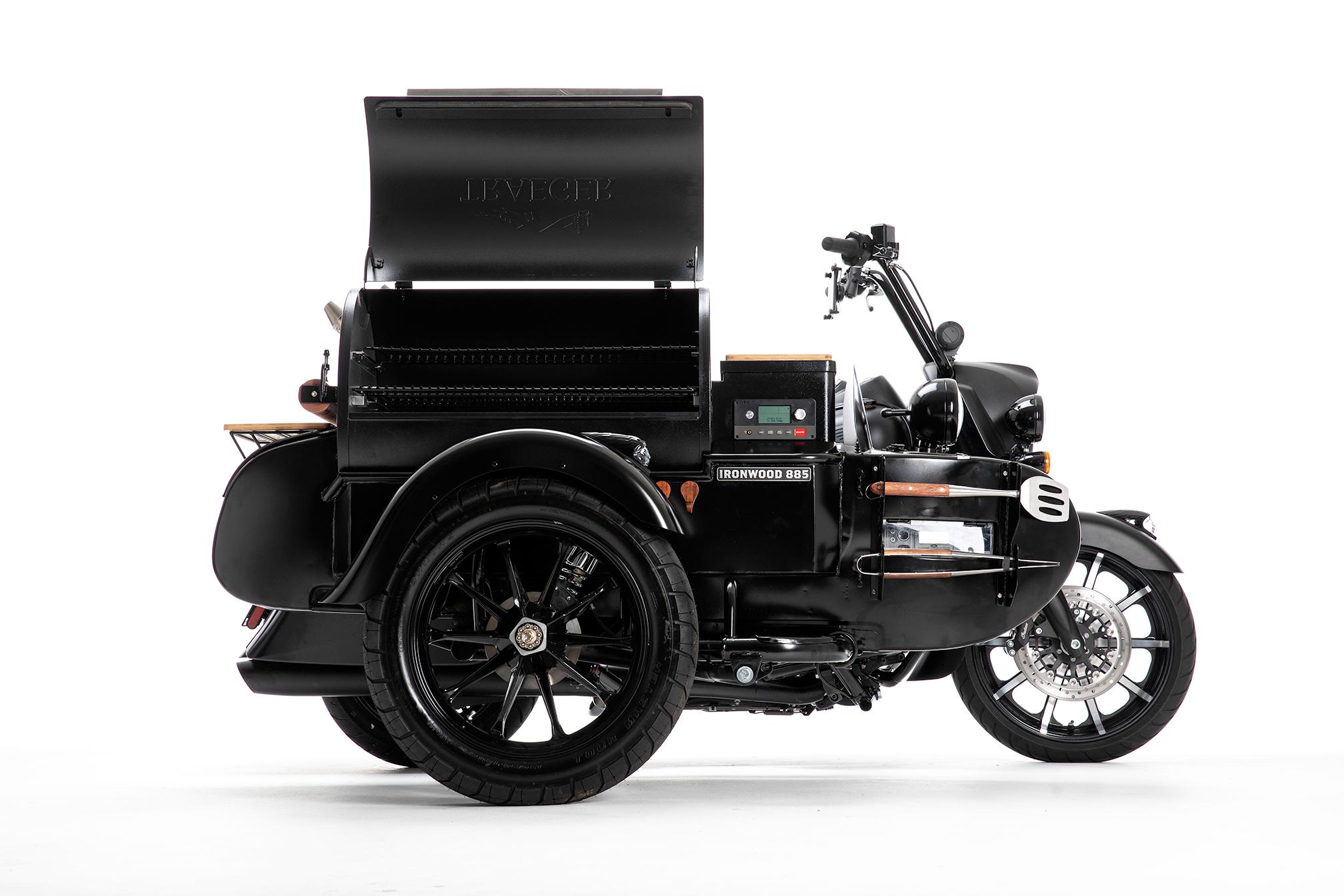 Indian x Traeger (4)
