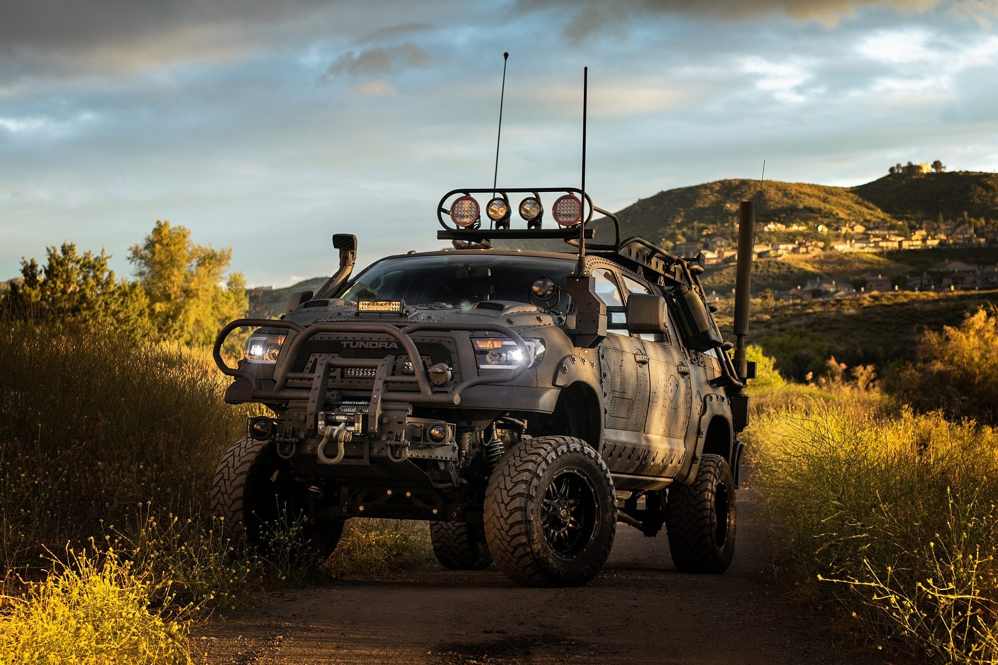 Custom 2013 Toyota Tundra  (1)