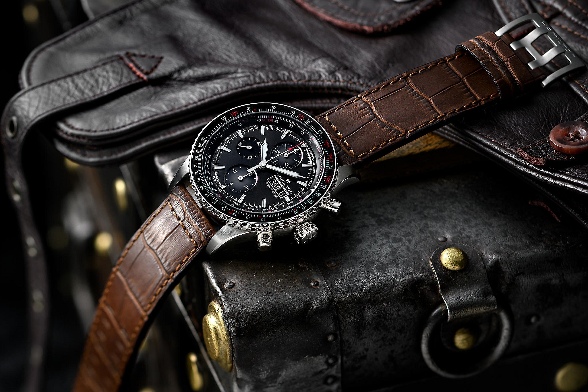 hamilton khaki aviation trunk