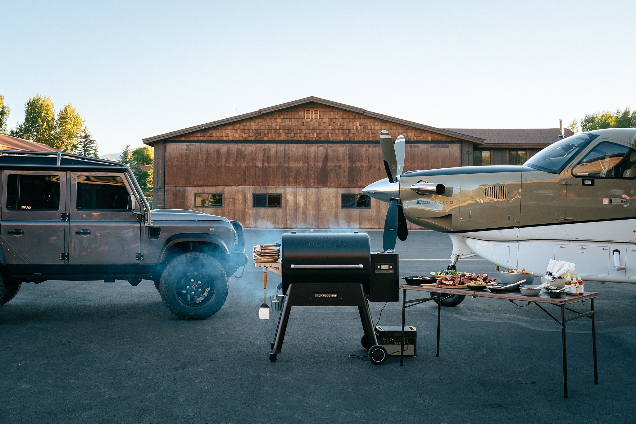 HIMALAYA DEFENDER x KODIAK PLANE ULTIMATE ADVENTURER PACKAGE