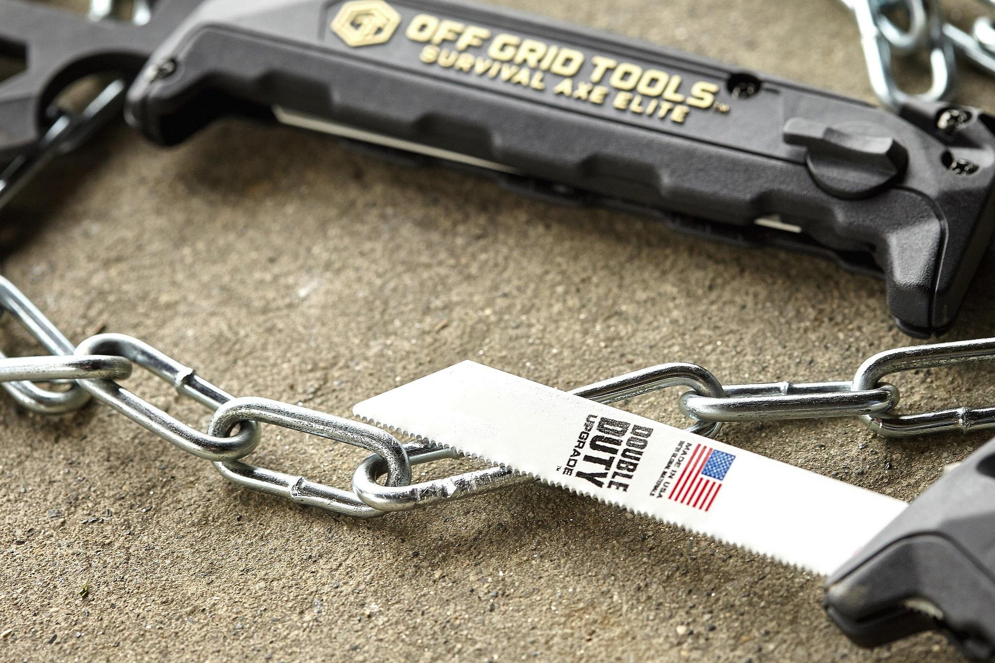 Off Grid Survival Axe Elite (1)