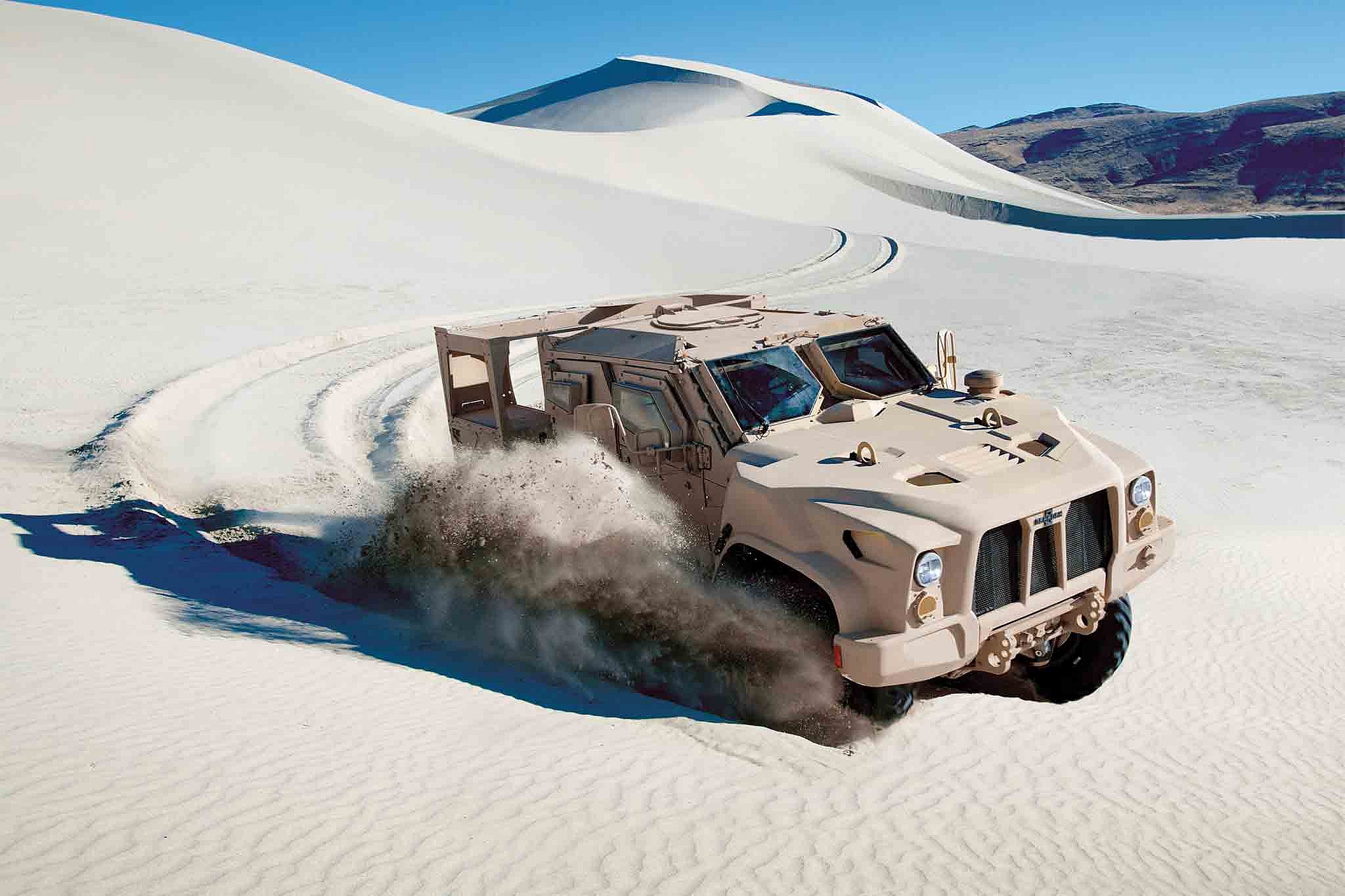 Oshkosh-JLTV-front-three-quarter-in-motion-20