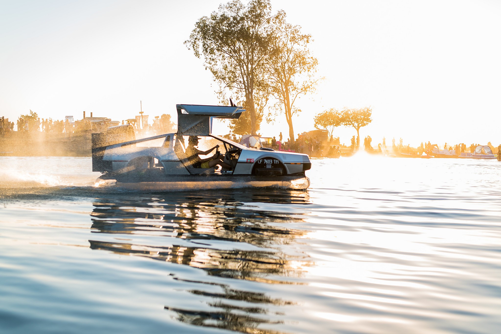 DeLorean Hovercraft (8)