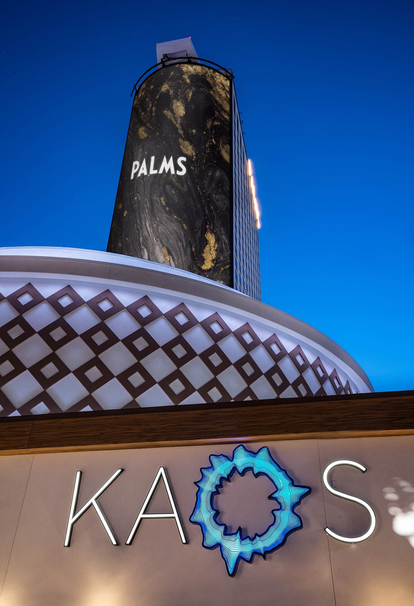 Kaos_Tower_Palms_TL_0401 (1)