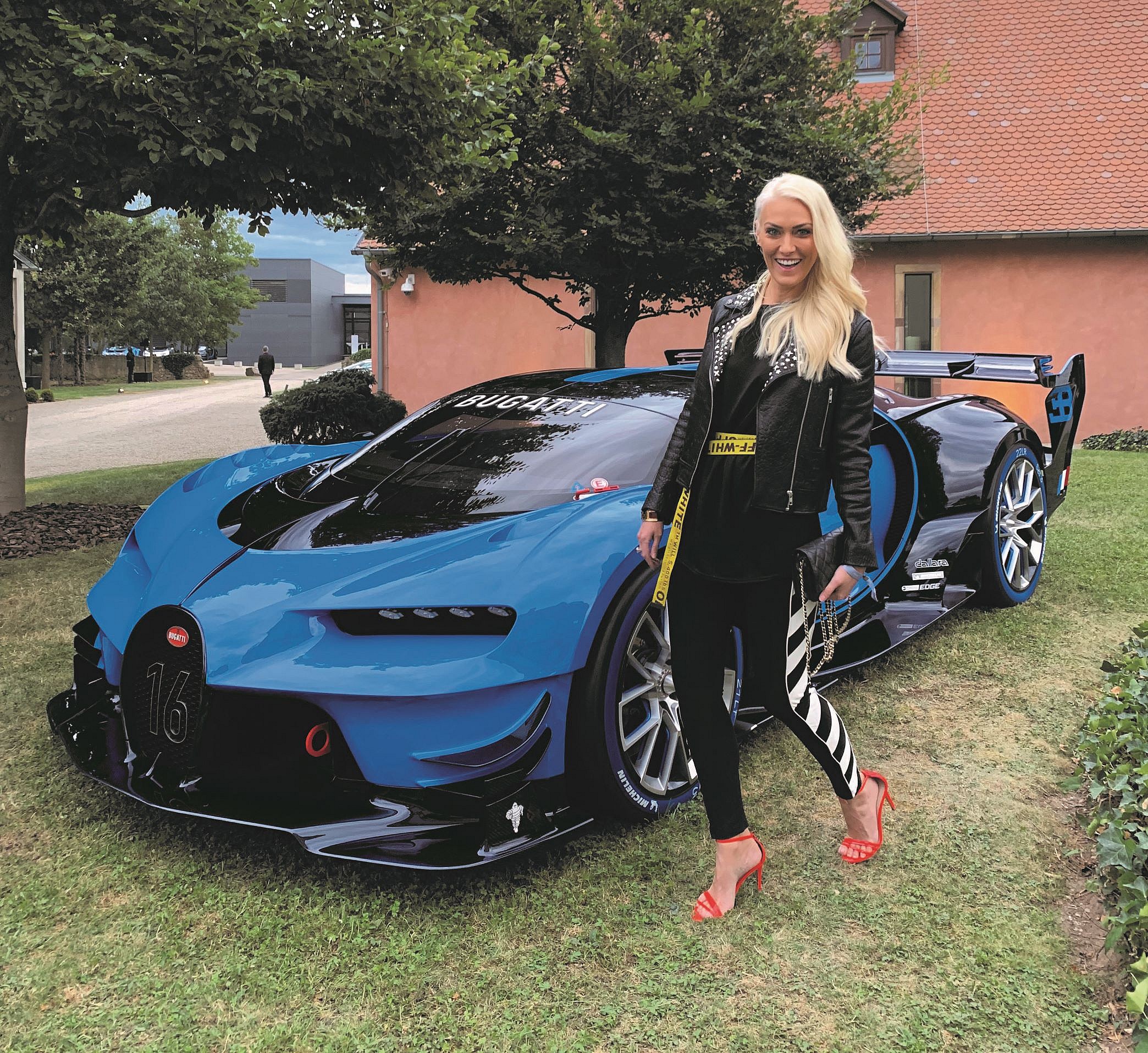 Supercar Blondie (3)