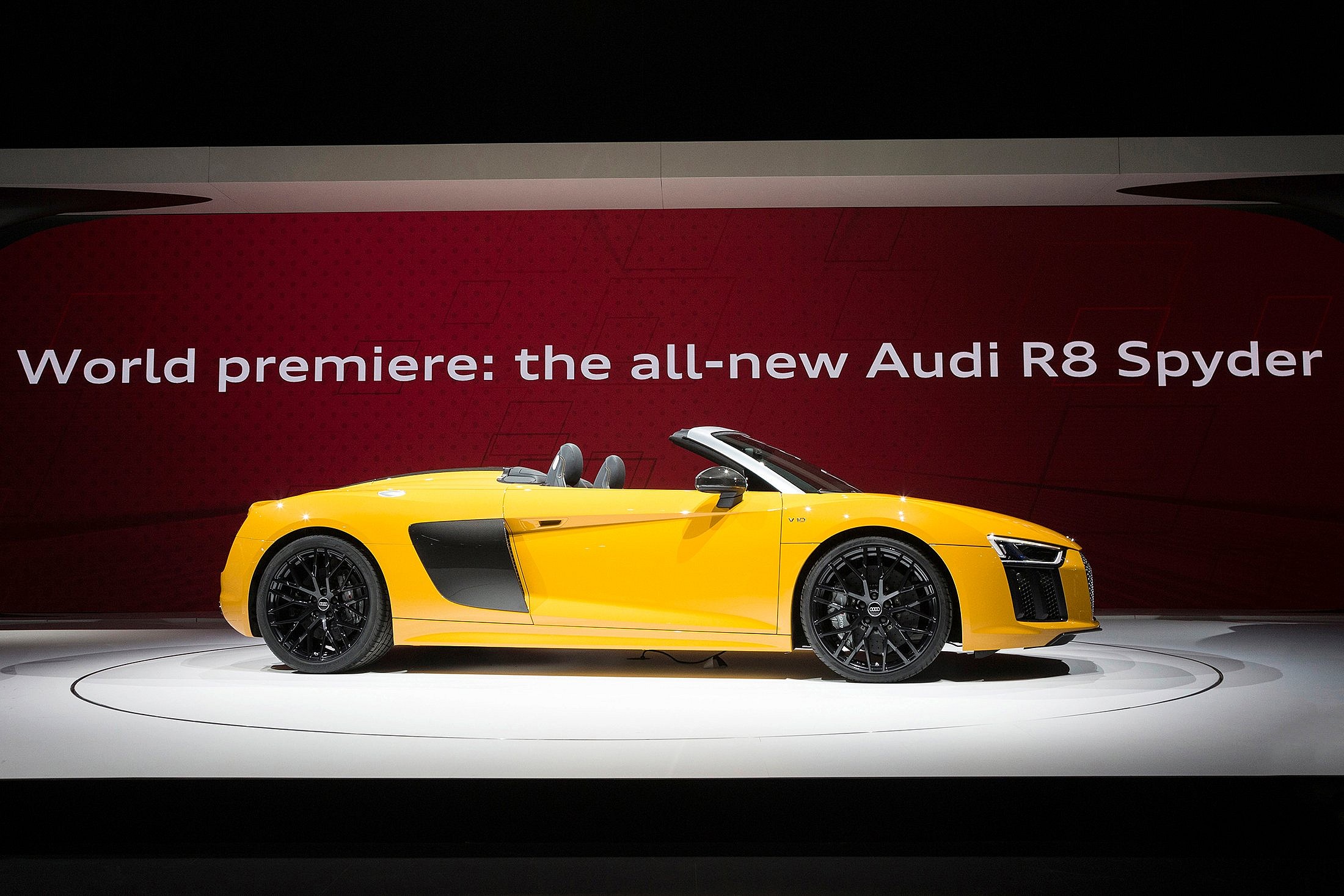 2017 audi r8 spyder.jpeg