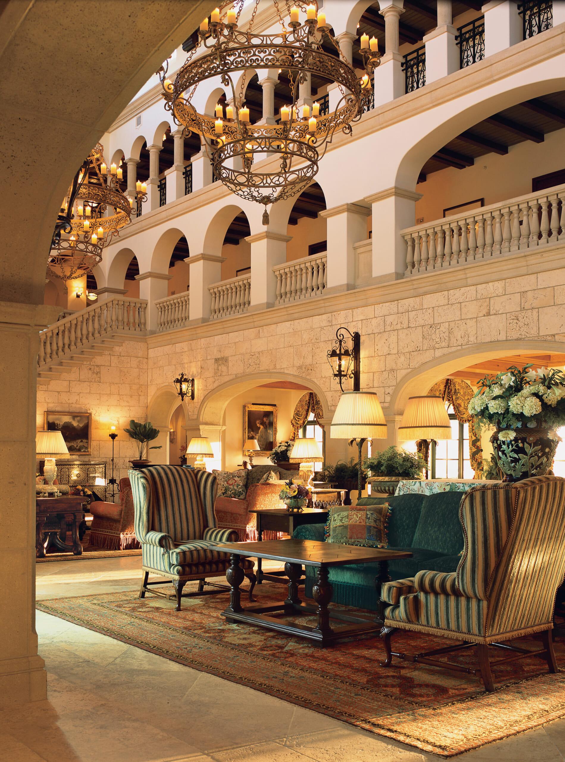 Colonial_Lounge_Lobby