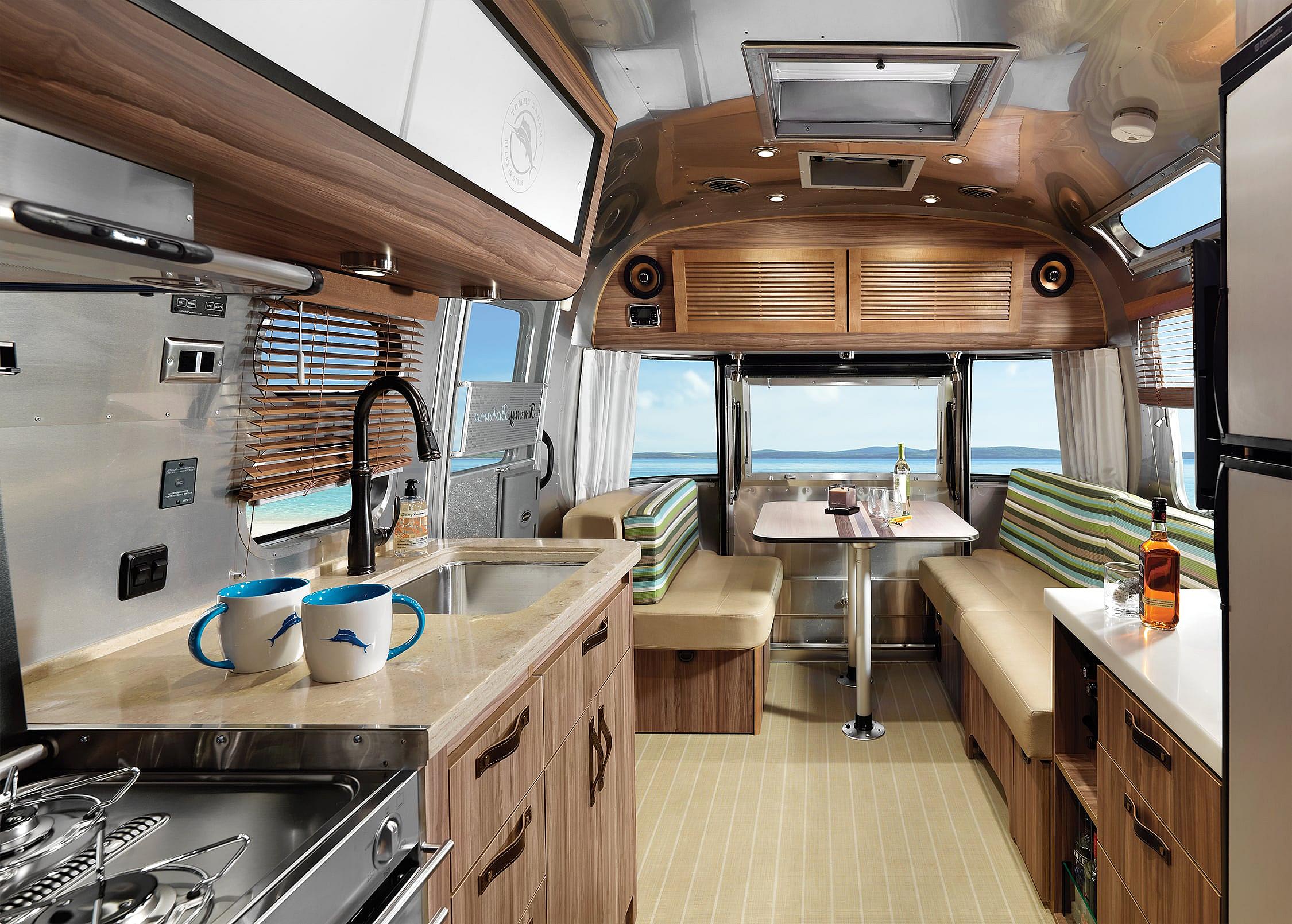 AIRMKT Photos Tommy TT Interior L007977 Door closed F2B WEB.jpg