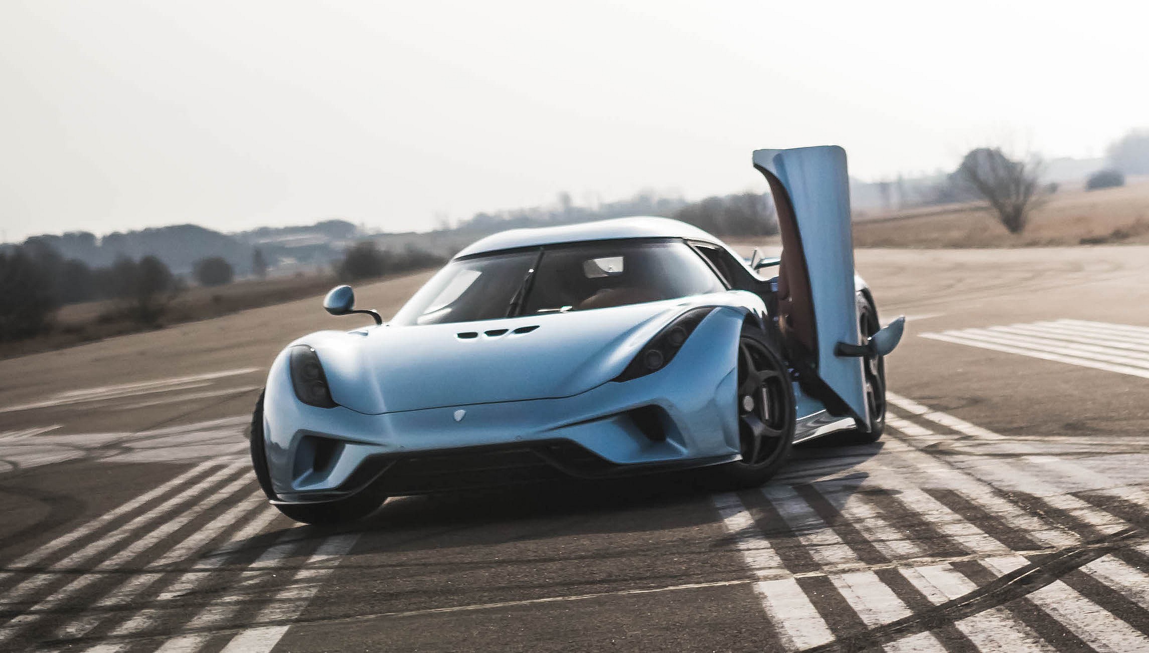 Regera_Airstrip7.jpg