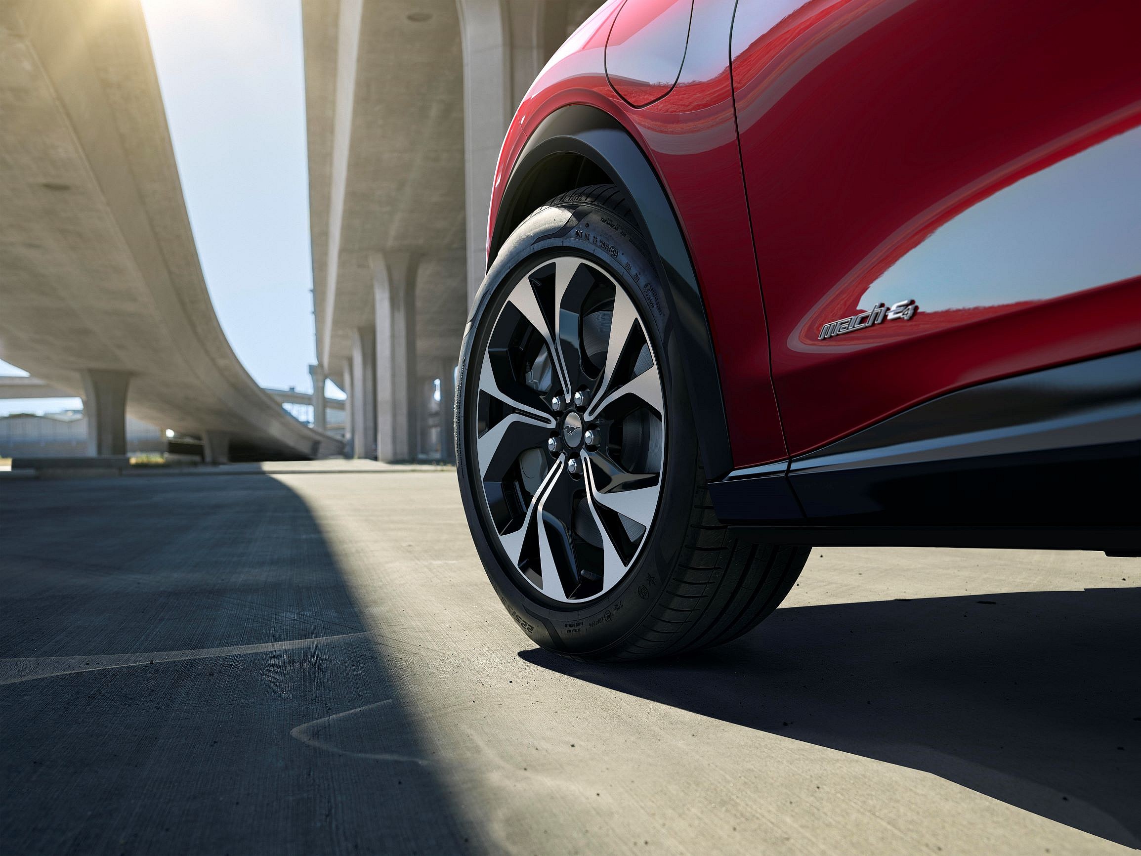 2021 Ford Mustang Mach-E (12)