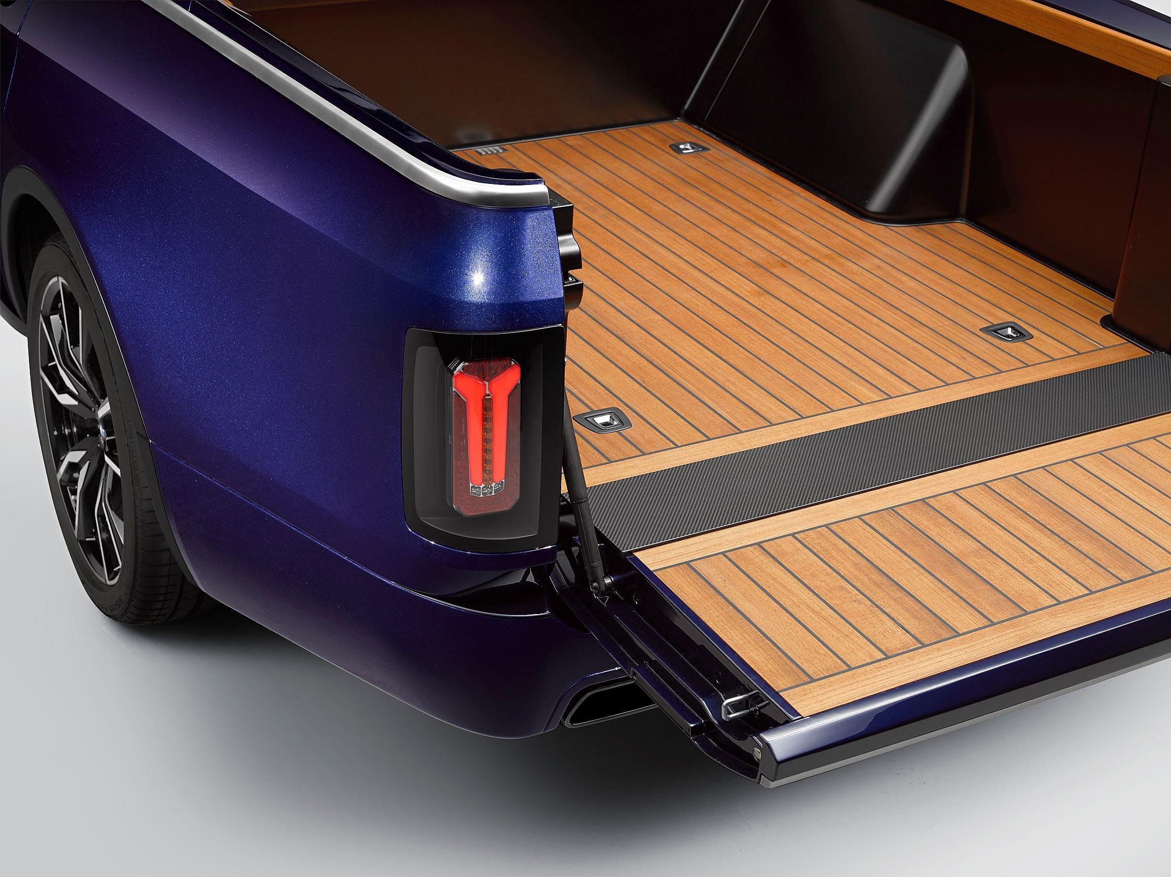 BMW X7 Pick-Up (3)