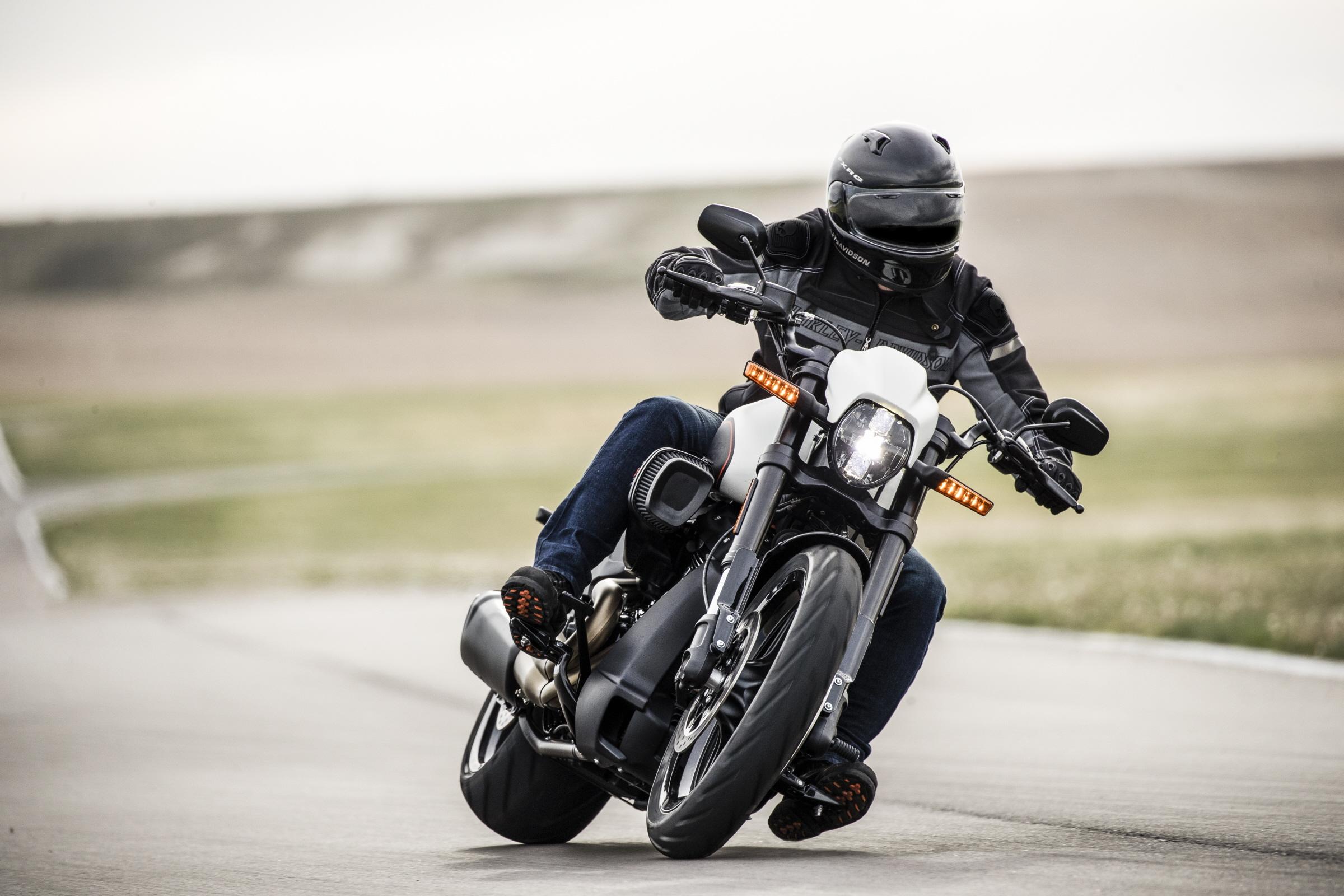 Harley FXDRS