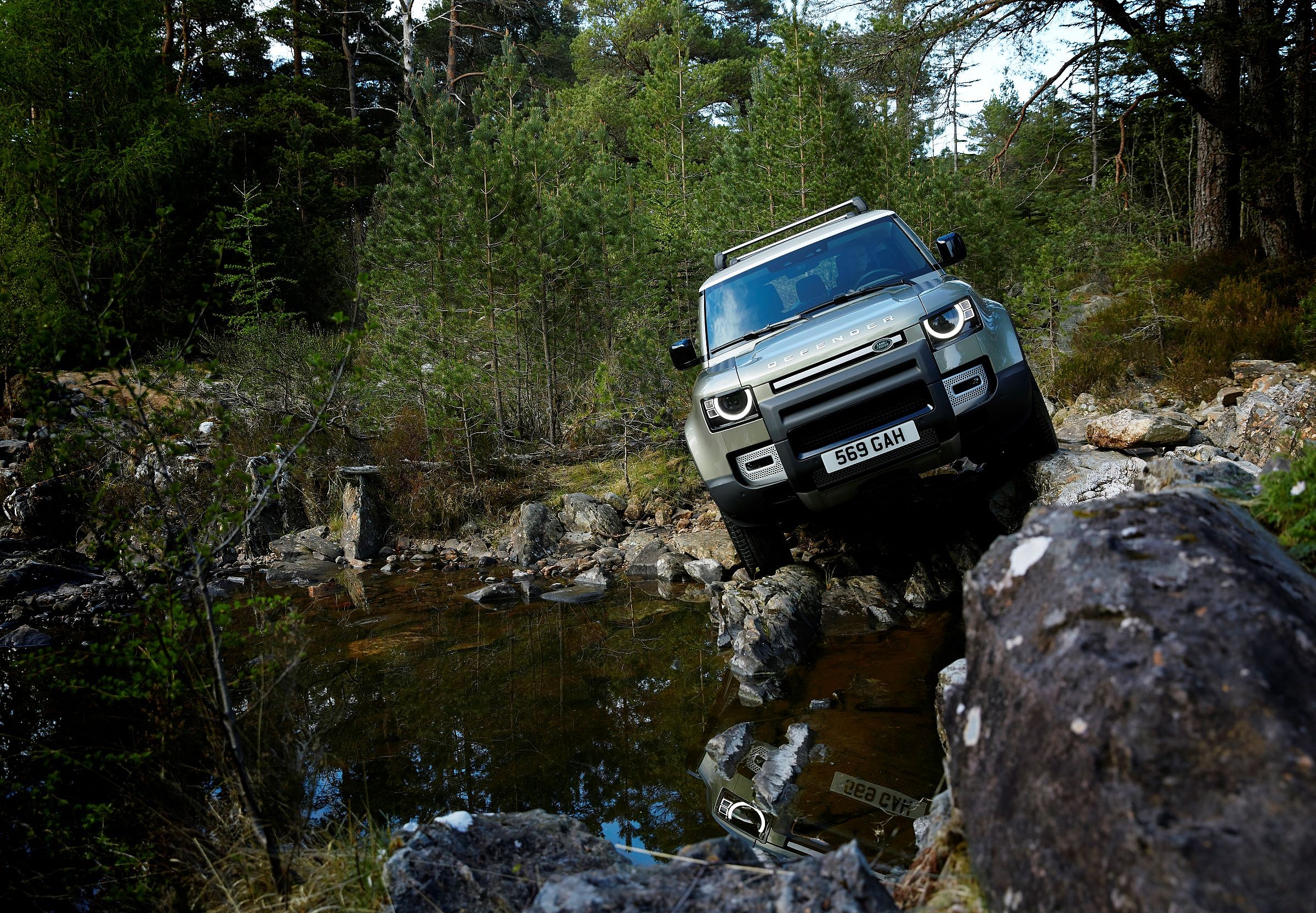 2020 Land Rover Defender (7)