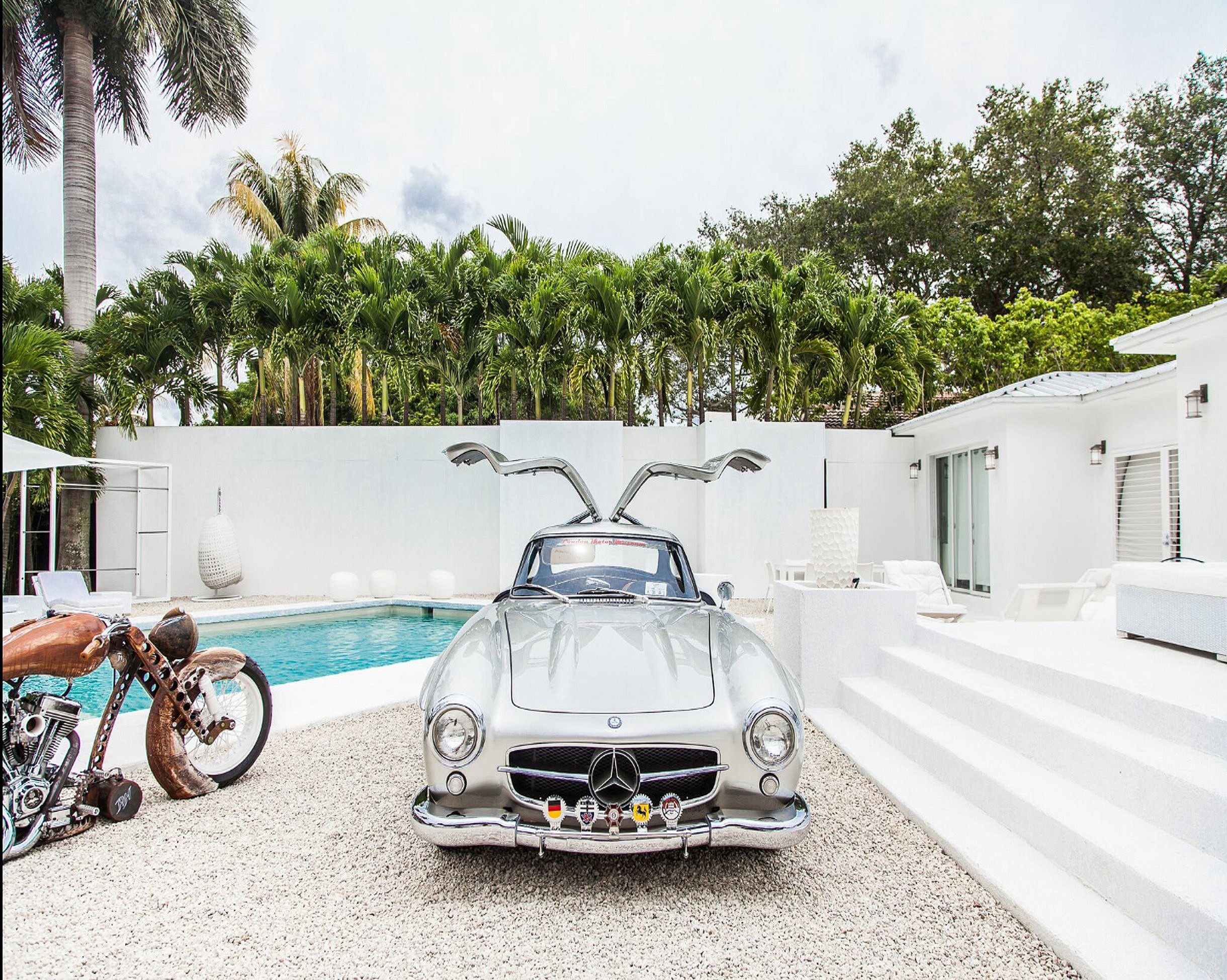 SL 300 Mercedes Gullwing.jpg