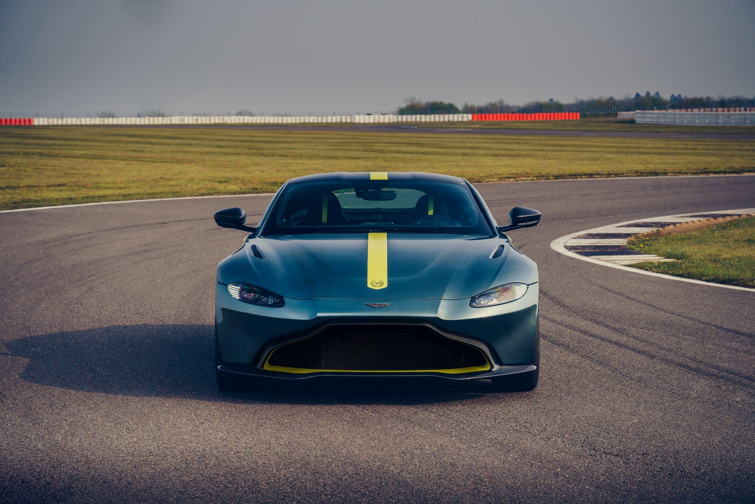 Aston Martin Vantage AMR (2)