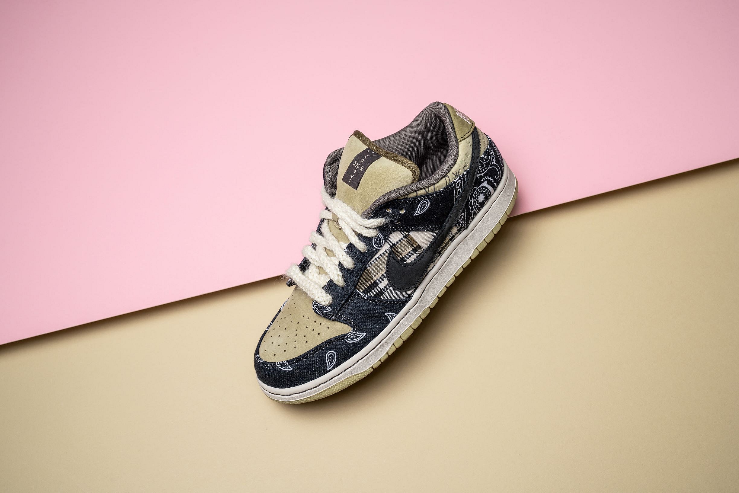 Nike SB Dunk Low Travis Scott (11)
