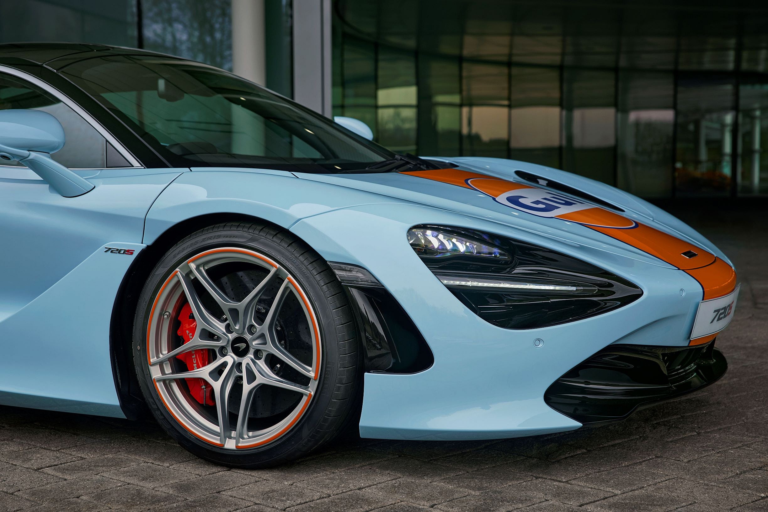 McLaren 720S Gulf Oil (6)