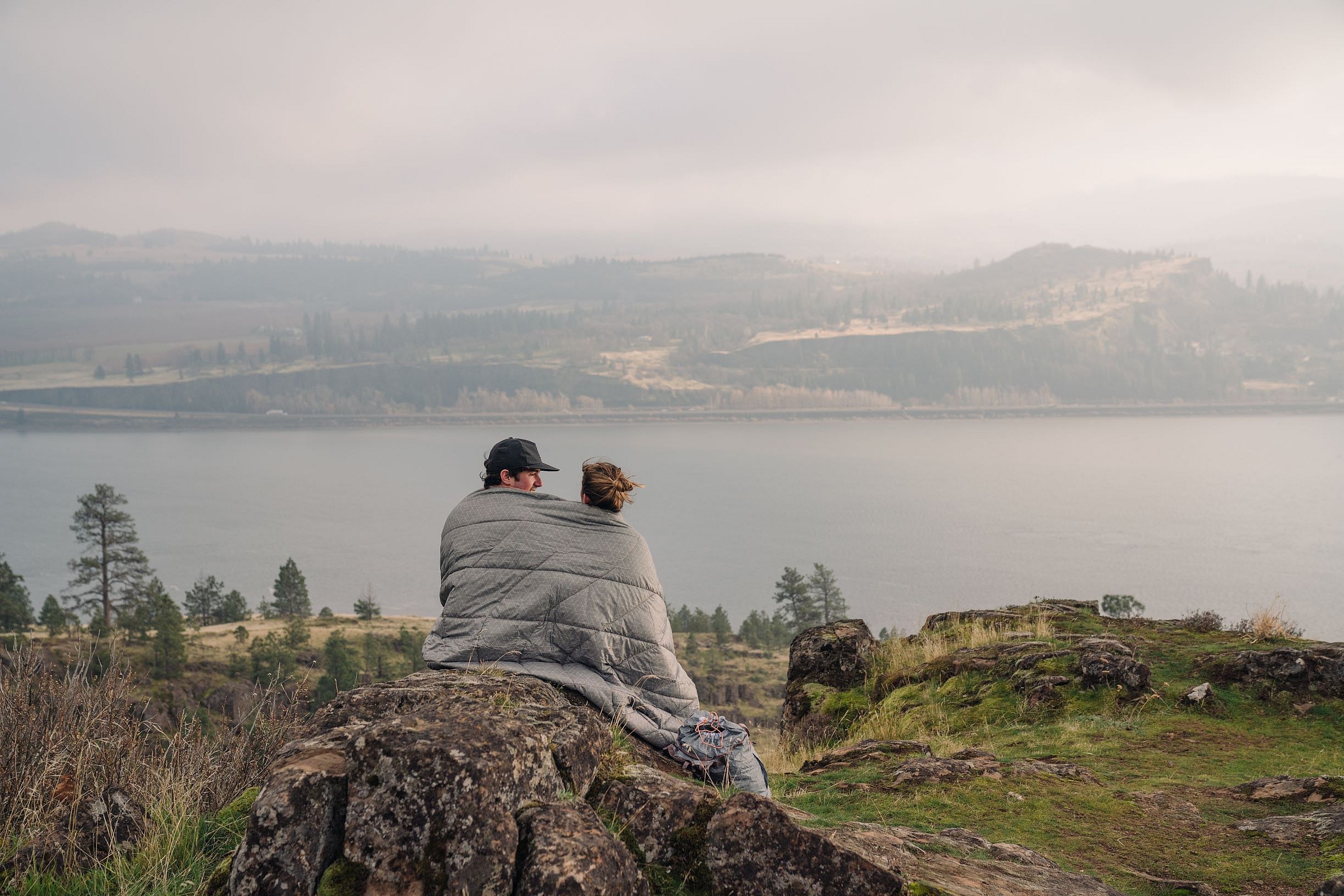 RUMPL Nanoloft Puffy blanket